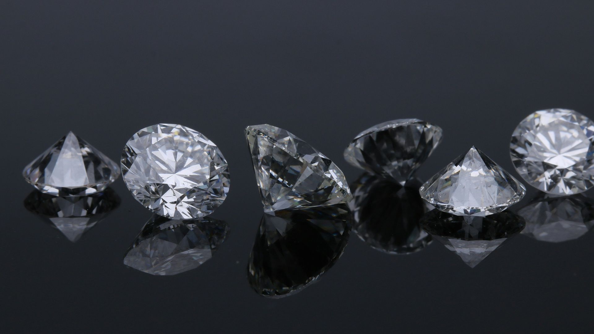 3. Le Centre diamantaire d'Anvers Emploi