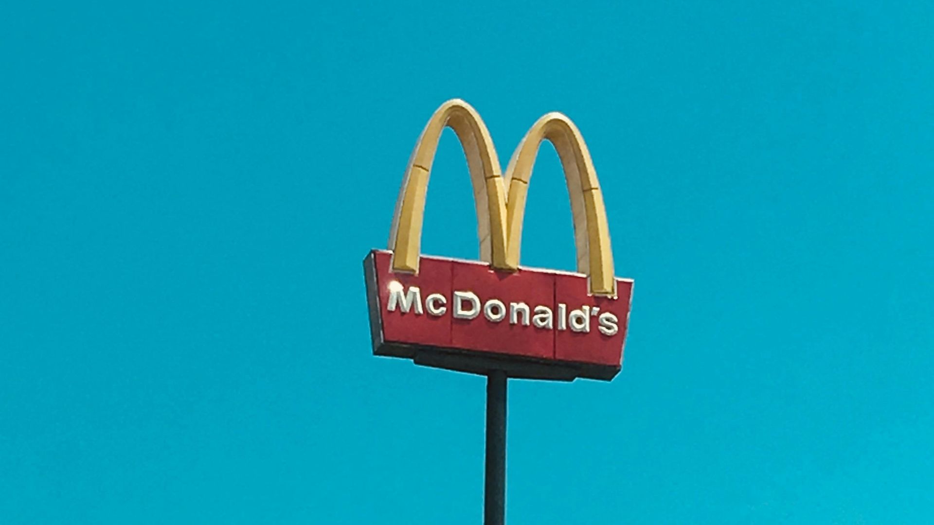 4. McDonald's Land, Air et Sea