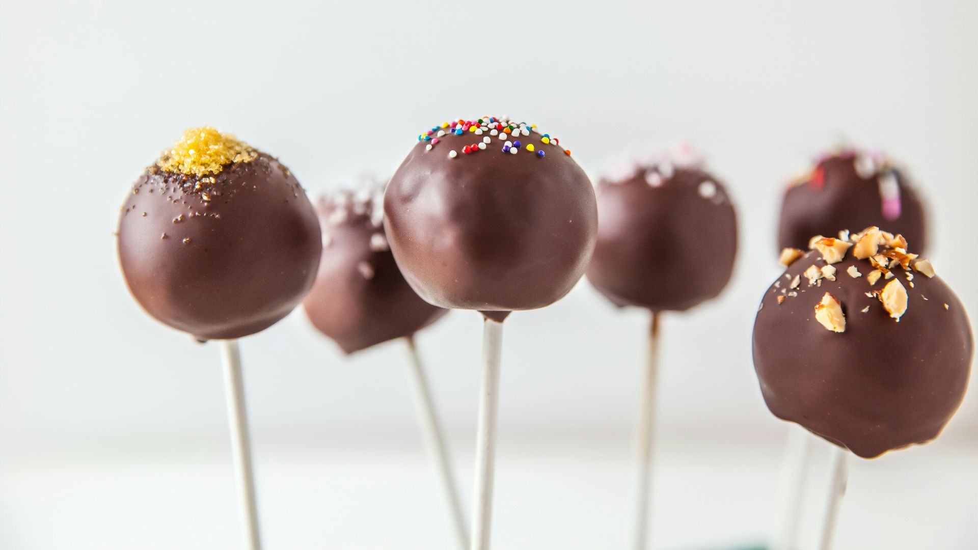 17. Cake pops
