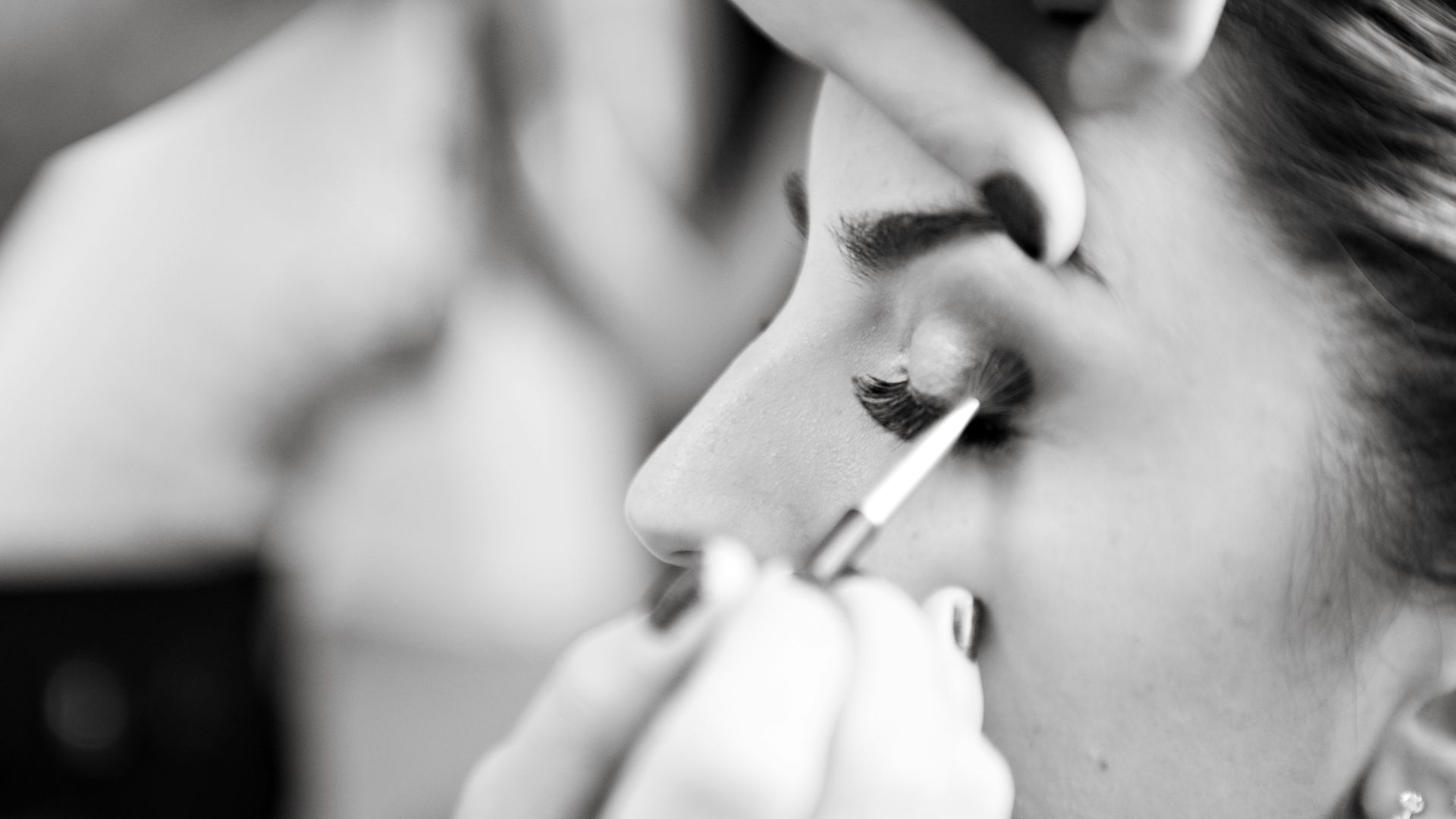 2. Payer pour une coiffure et un maquillage professionnels