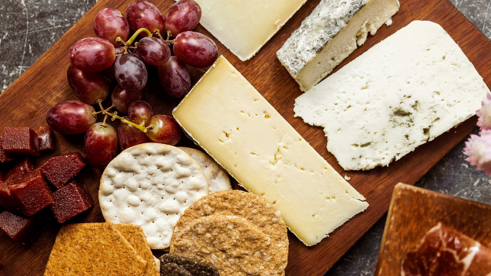 5. Un plateau de fromages bien composé