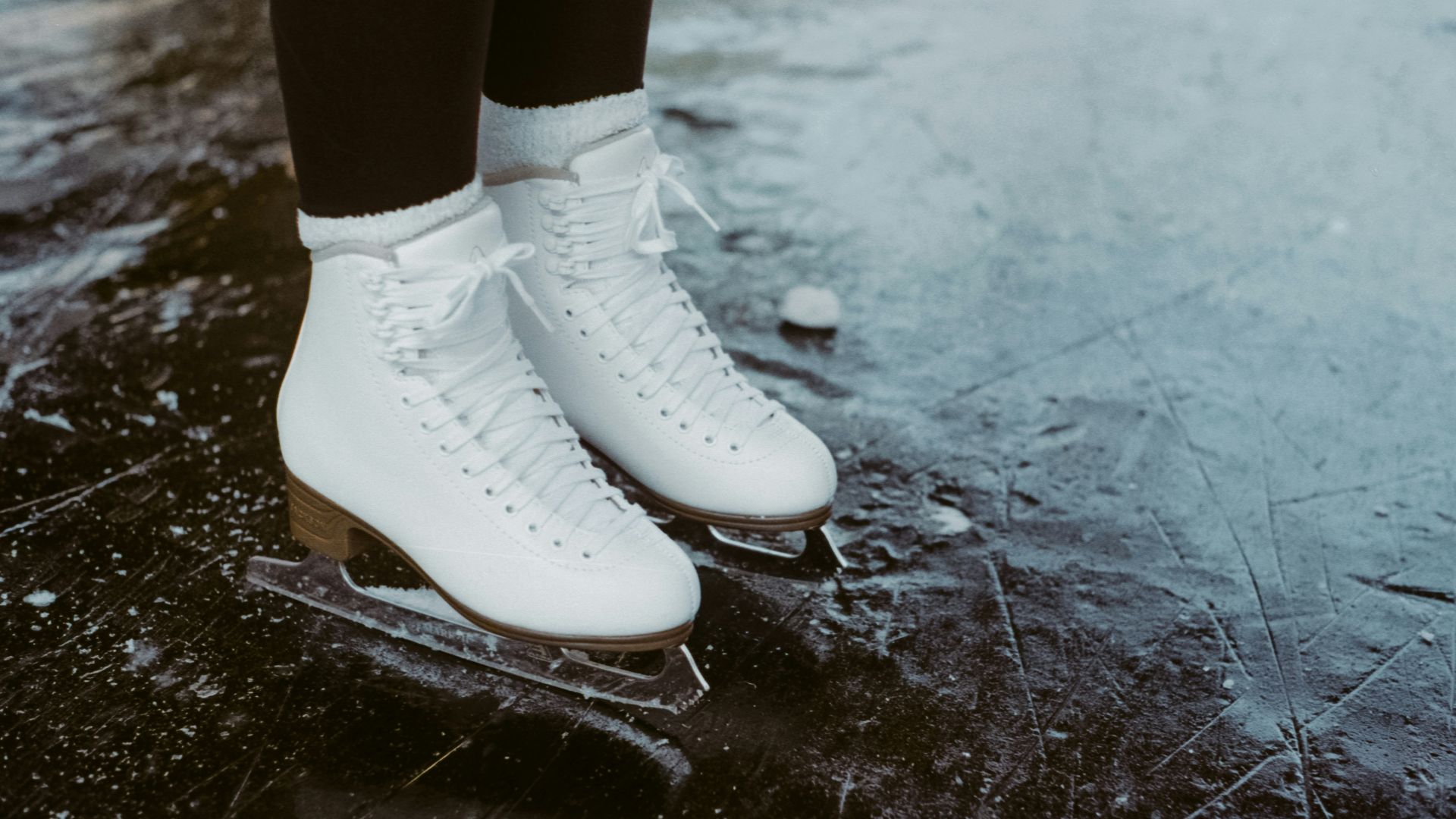 1. Faites du patin à glace
