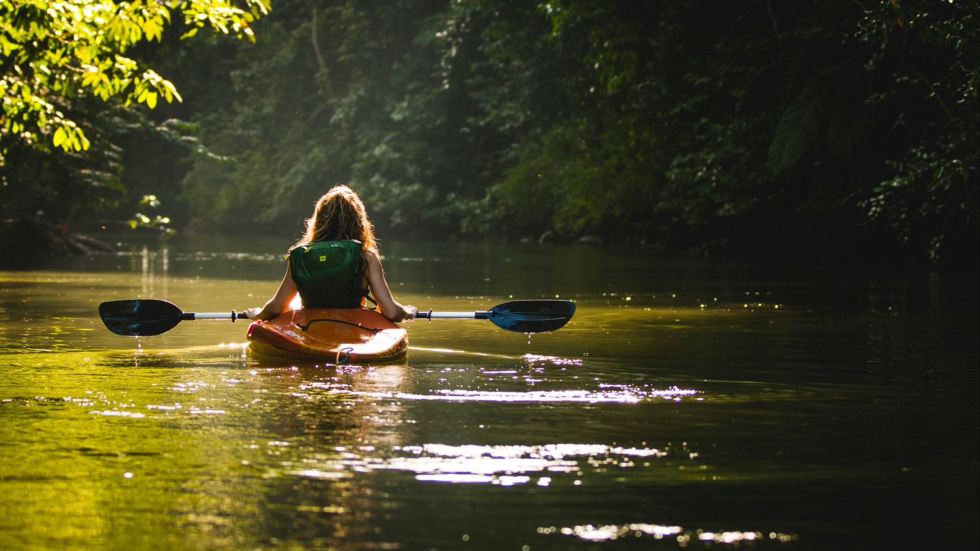 8. Faites du kayak ou du canoë