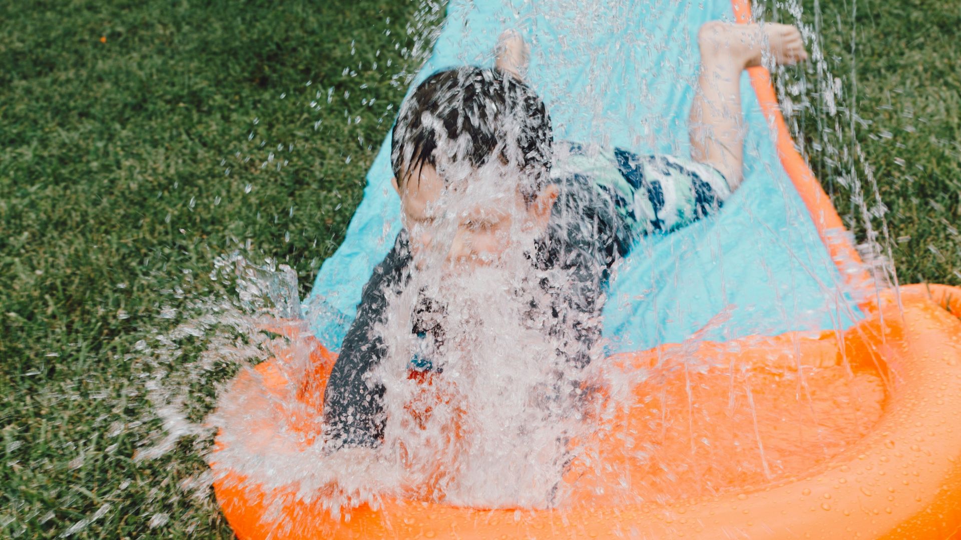 16. Créez un parc aquatique dans votre jardin