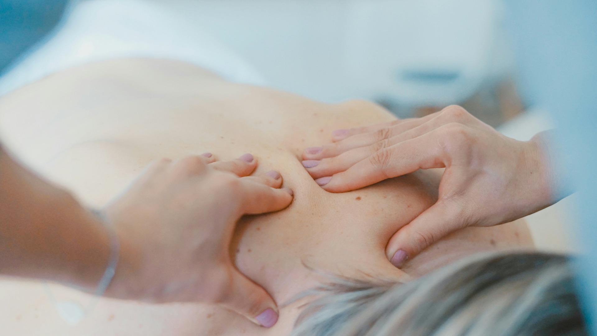 11. Réservez un massage ou un soin du visage professionnel
