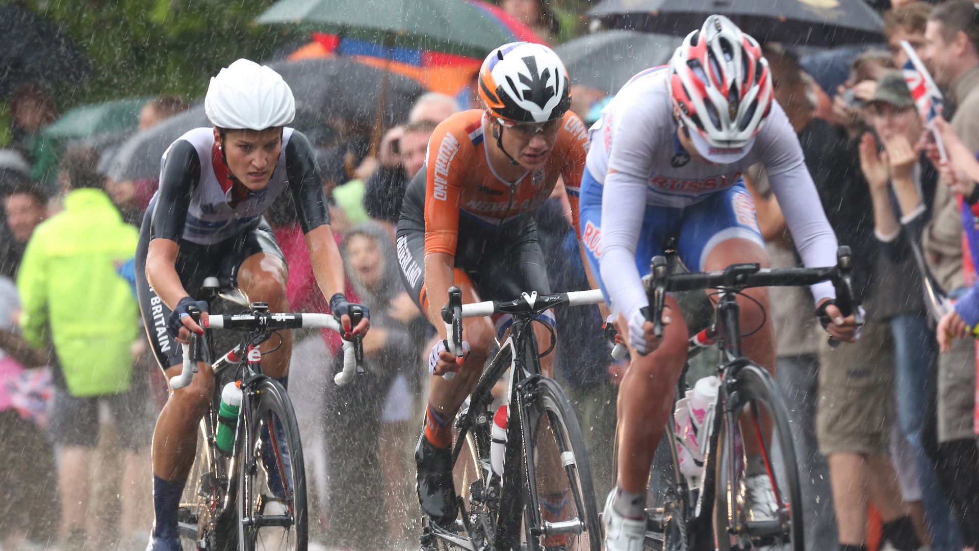 2. Les femmes font leur entrée sur le terrain