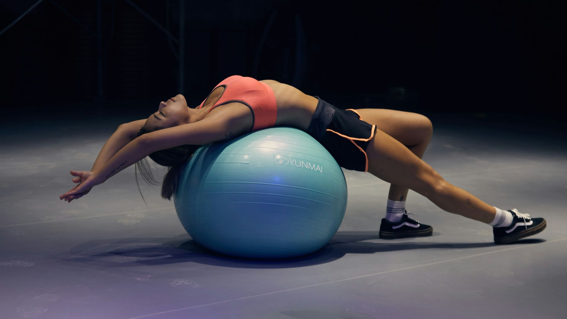 12. Bloc d'assise avec ballon de yoga