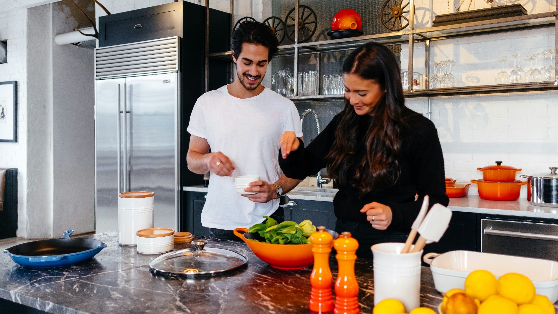 5. Cuisinez ensemble quelque chose de totalement nouveau
