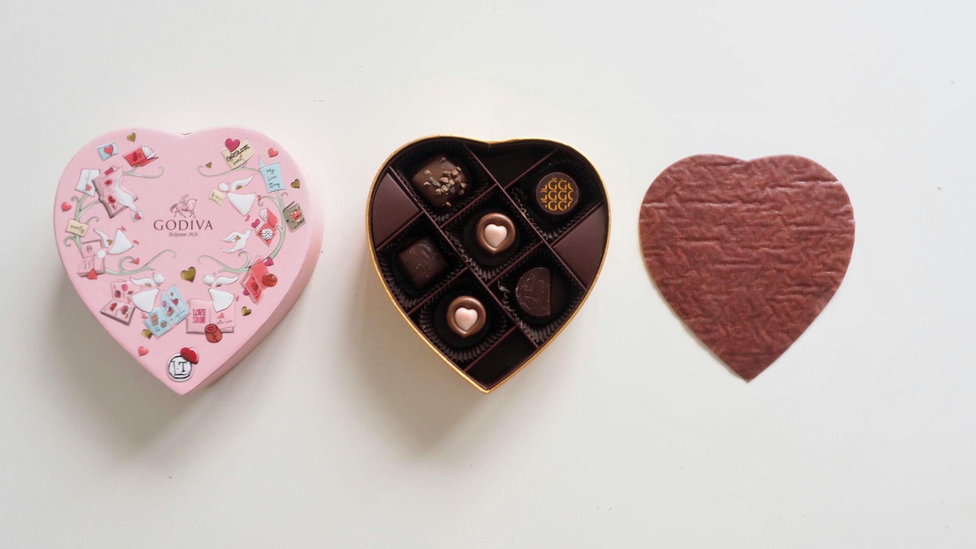 3. Boîtes de chocolats en forme de cœur