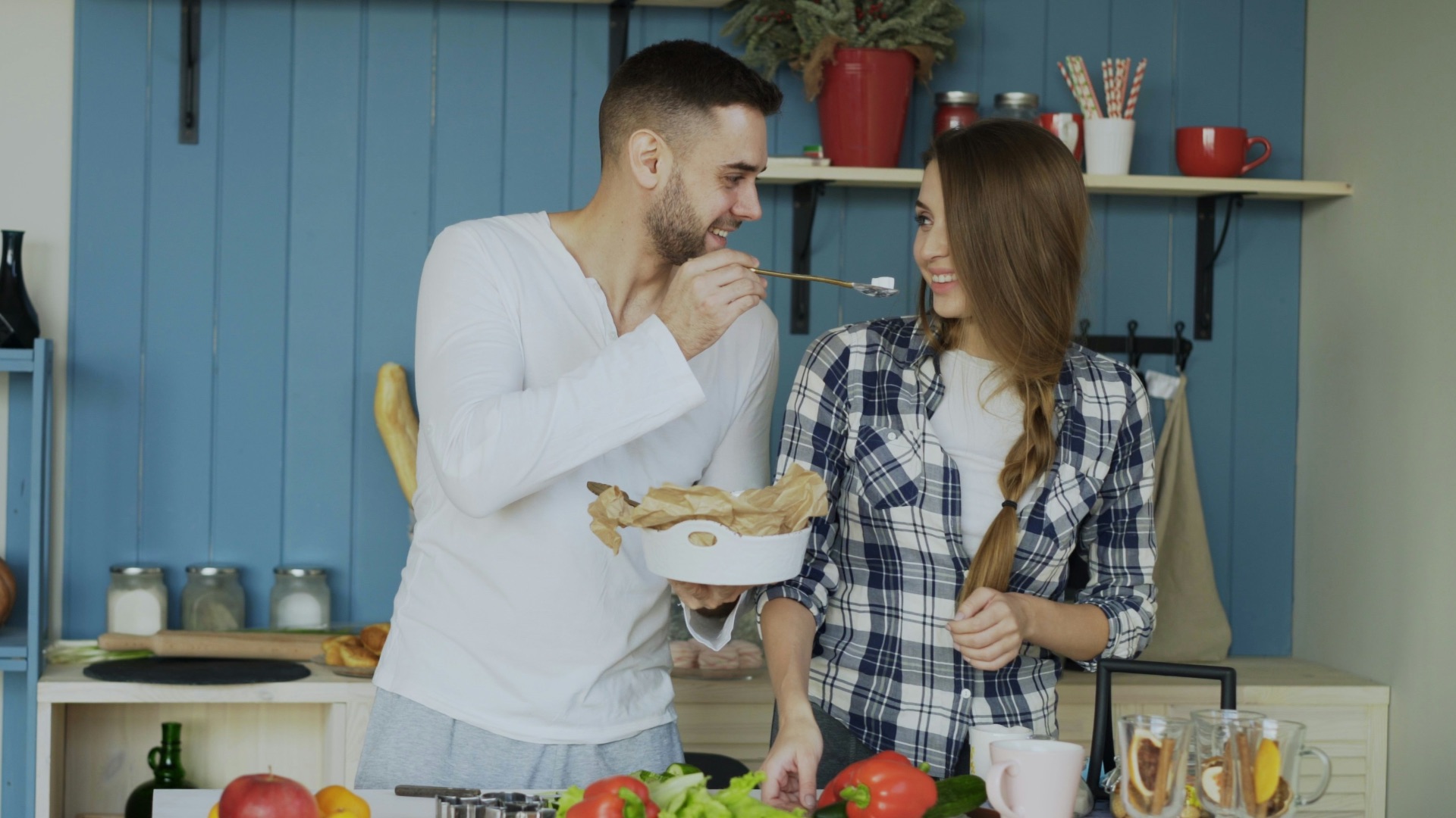 1. Prévoyez un petit-déjeuner intime à la maison