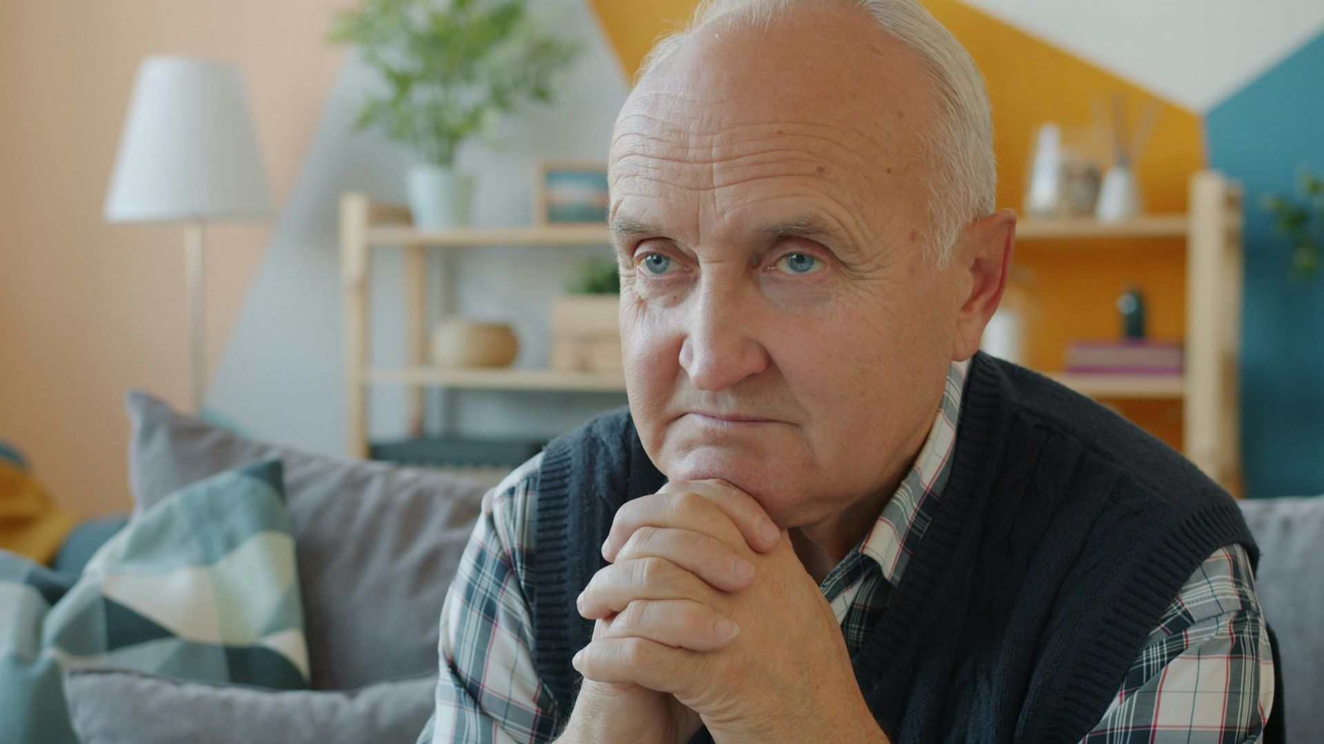 2. Les traiter de « déconnectés » à cause d'une opinion