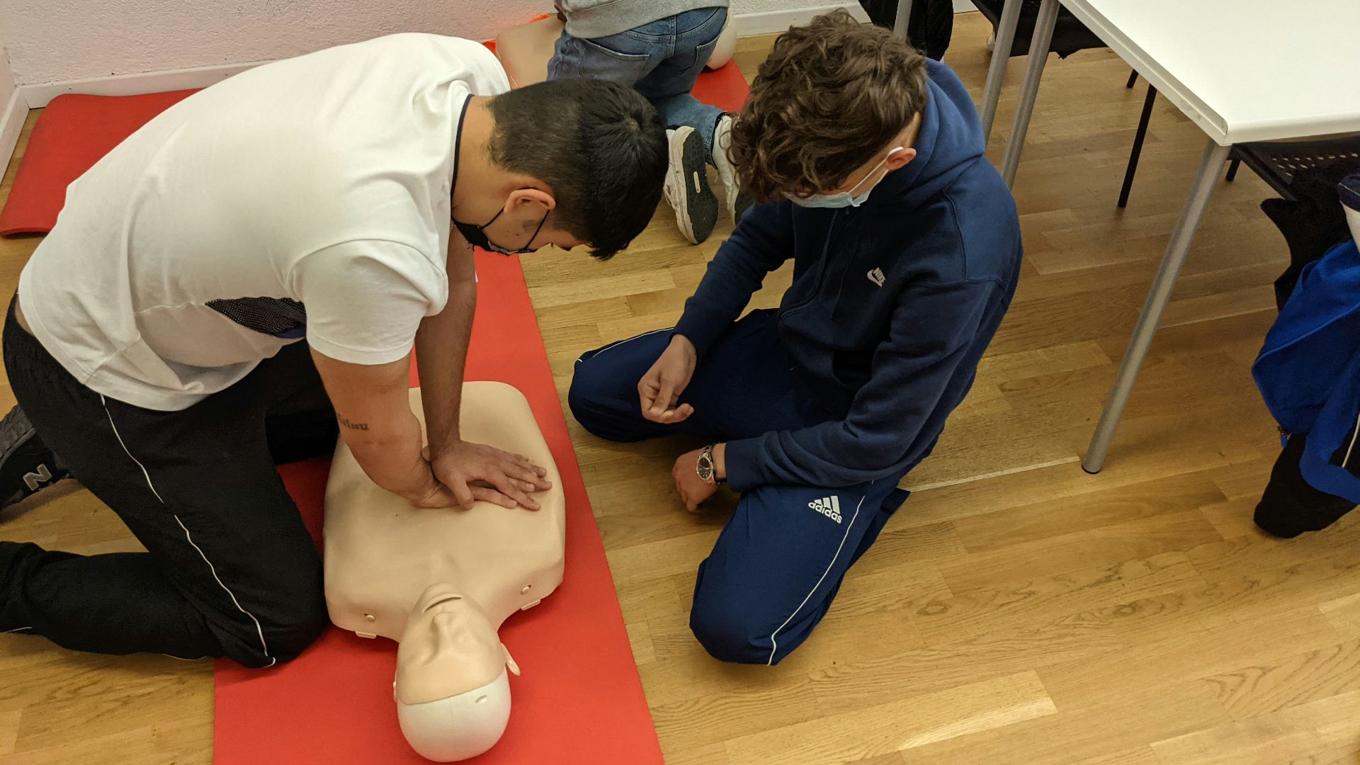 14. Connaissances de base en premiers secours et en RCP