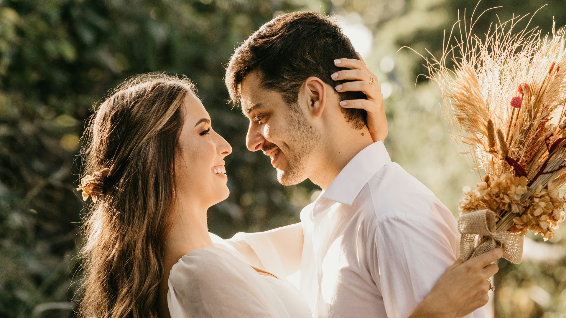 7. Flirtez subtilement