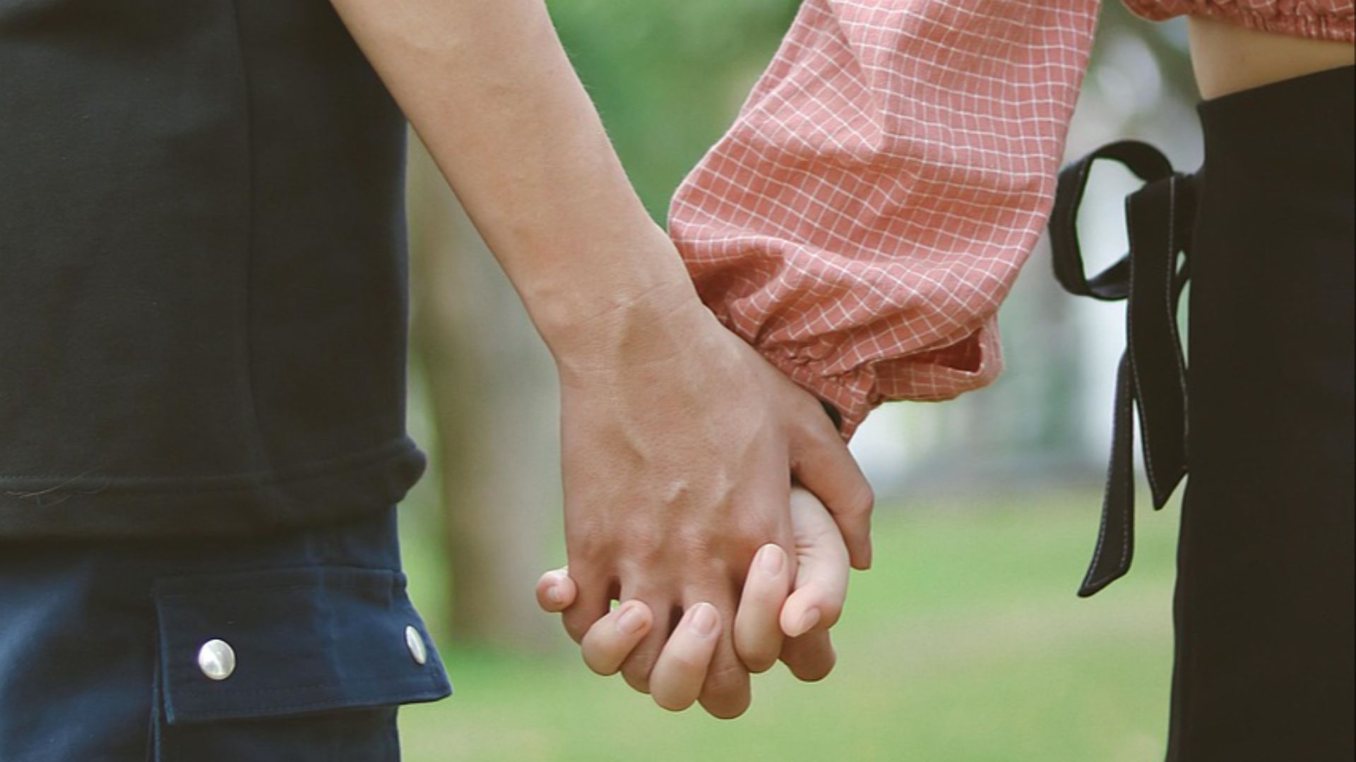 6. Il vous fait des compliments différents