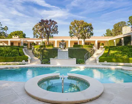 Piscine et terrasses