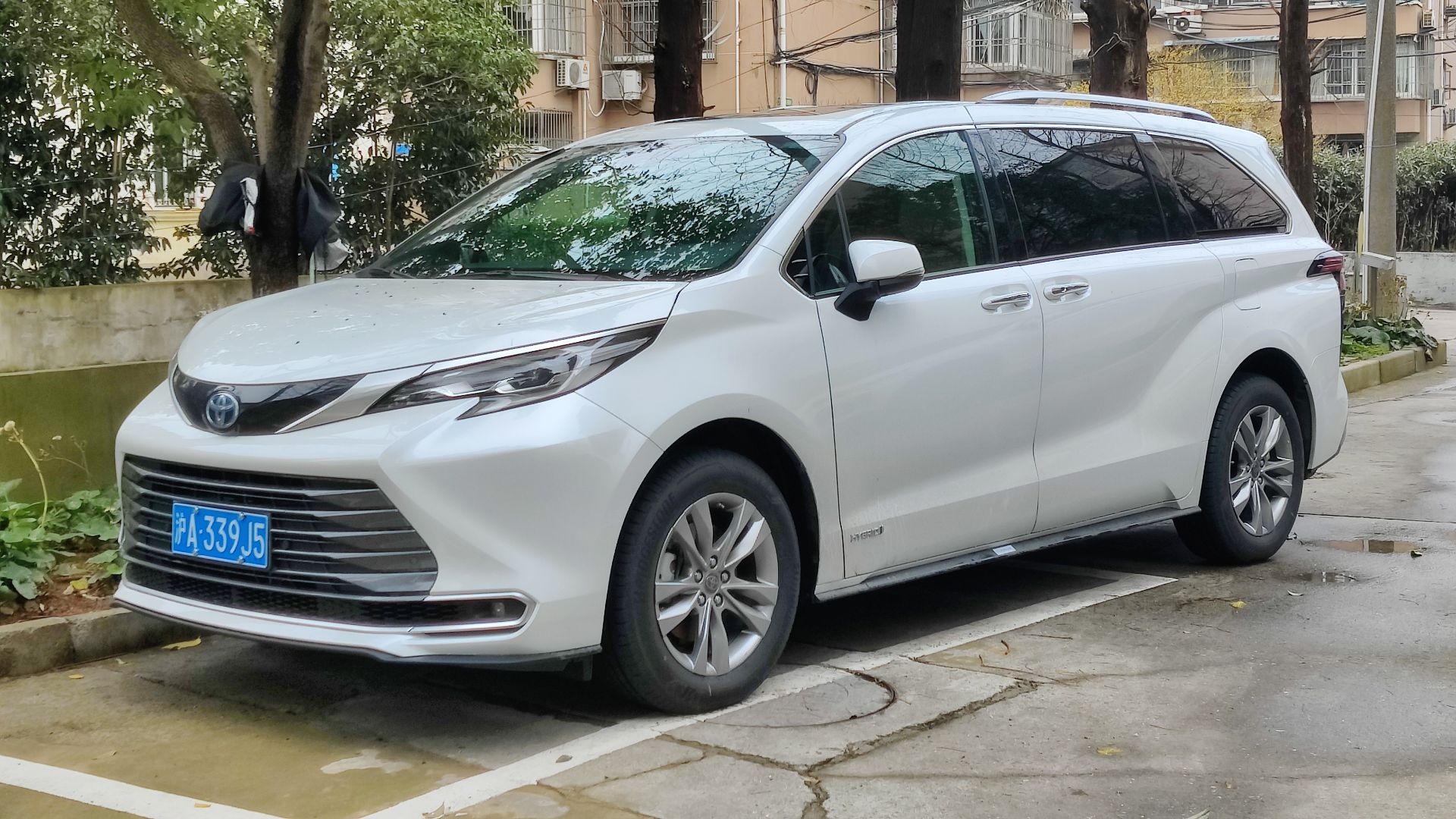 20. Toyota Sienna