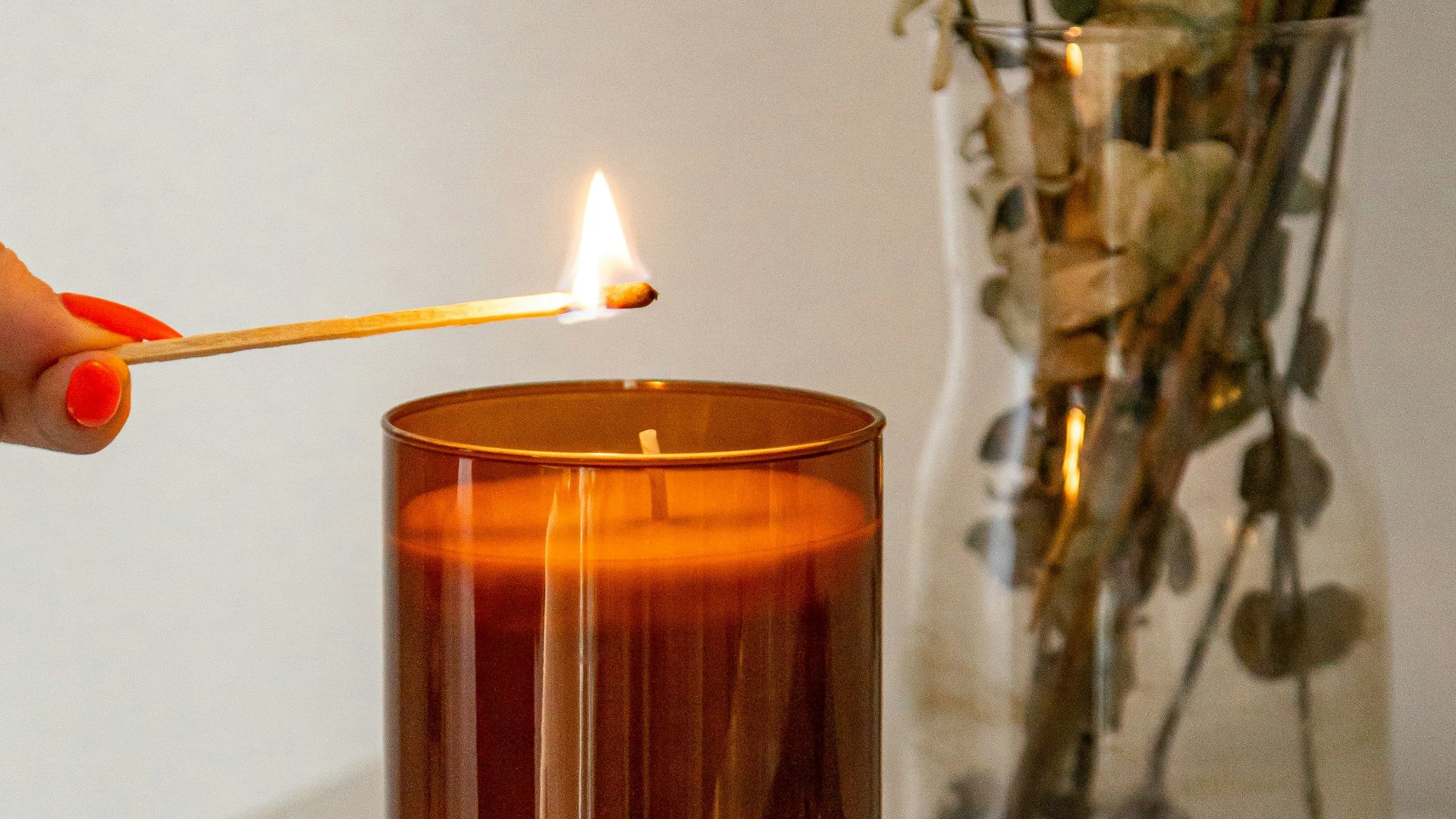 16. Bougies parfumées et diffuseurs