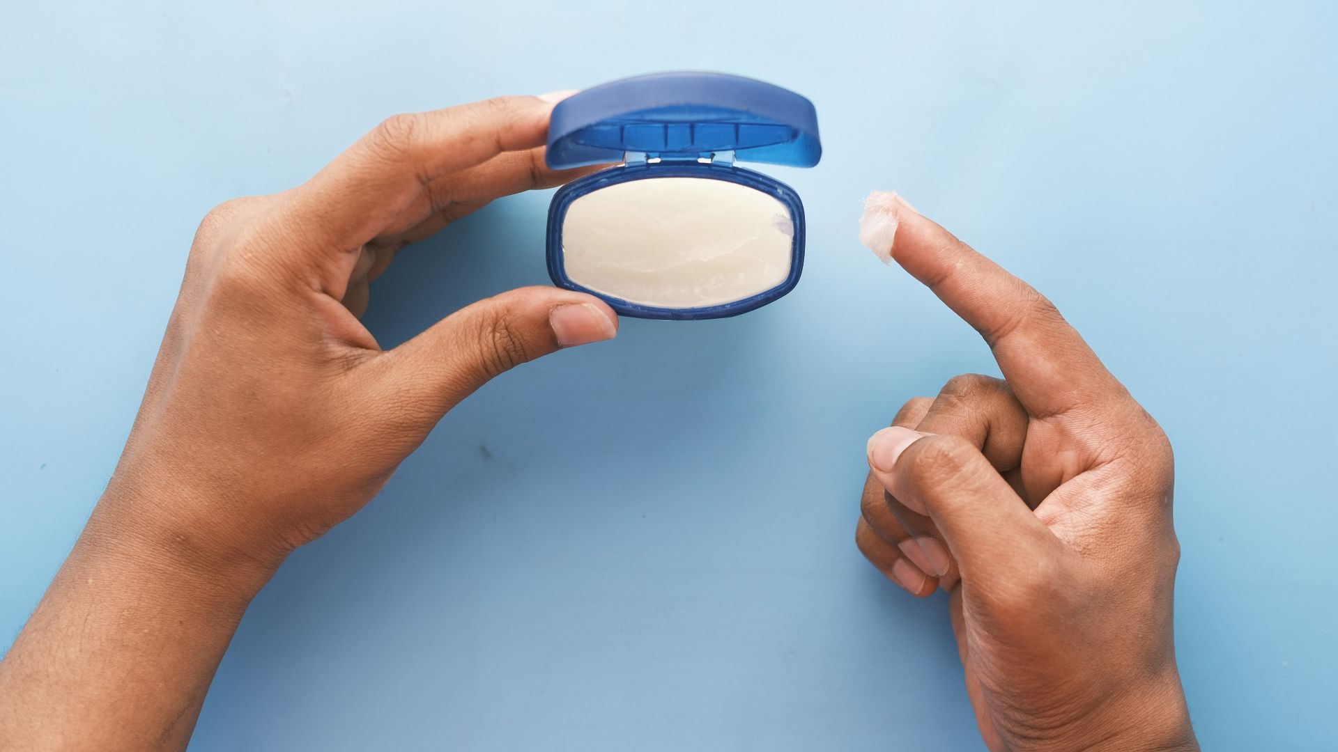 14. Vaseline pour joints de porte