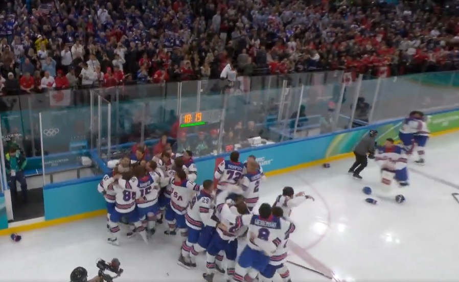 Connor Hellebuyck and the United States win gold medal