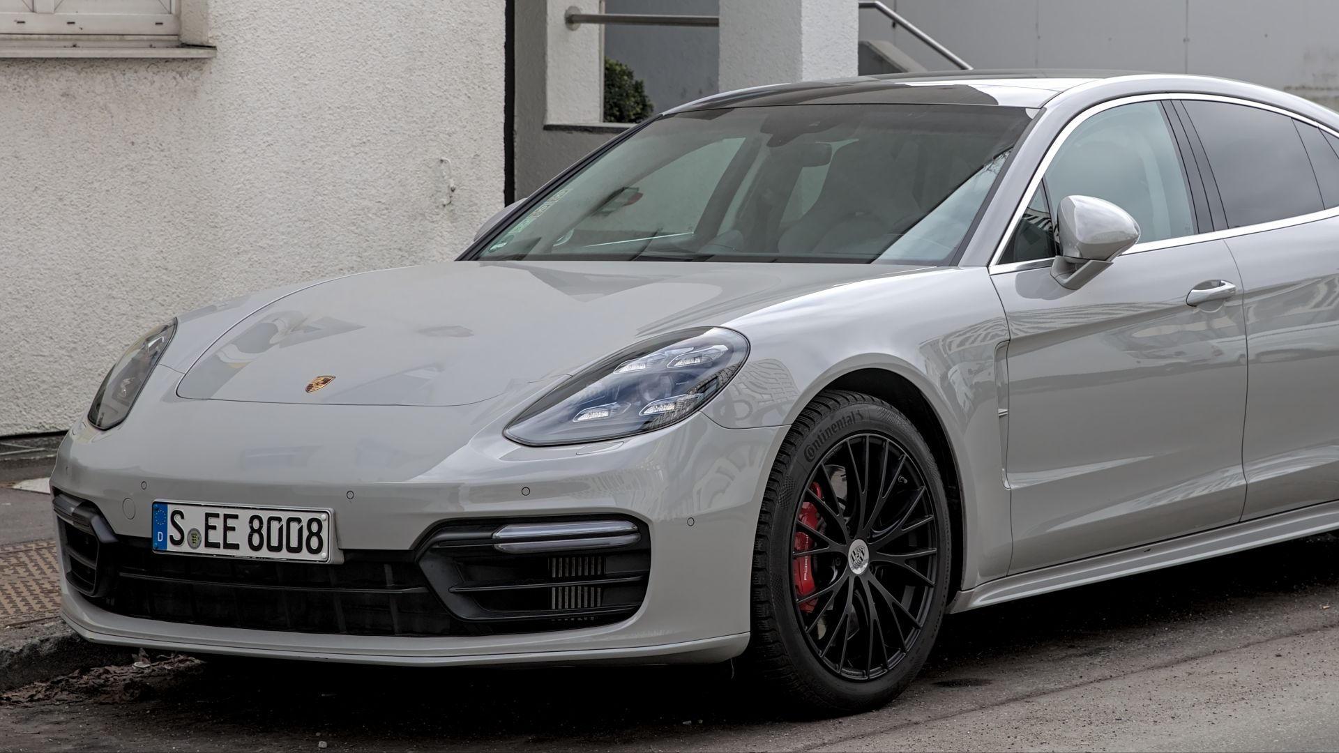 15. Porsche Panamera
