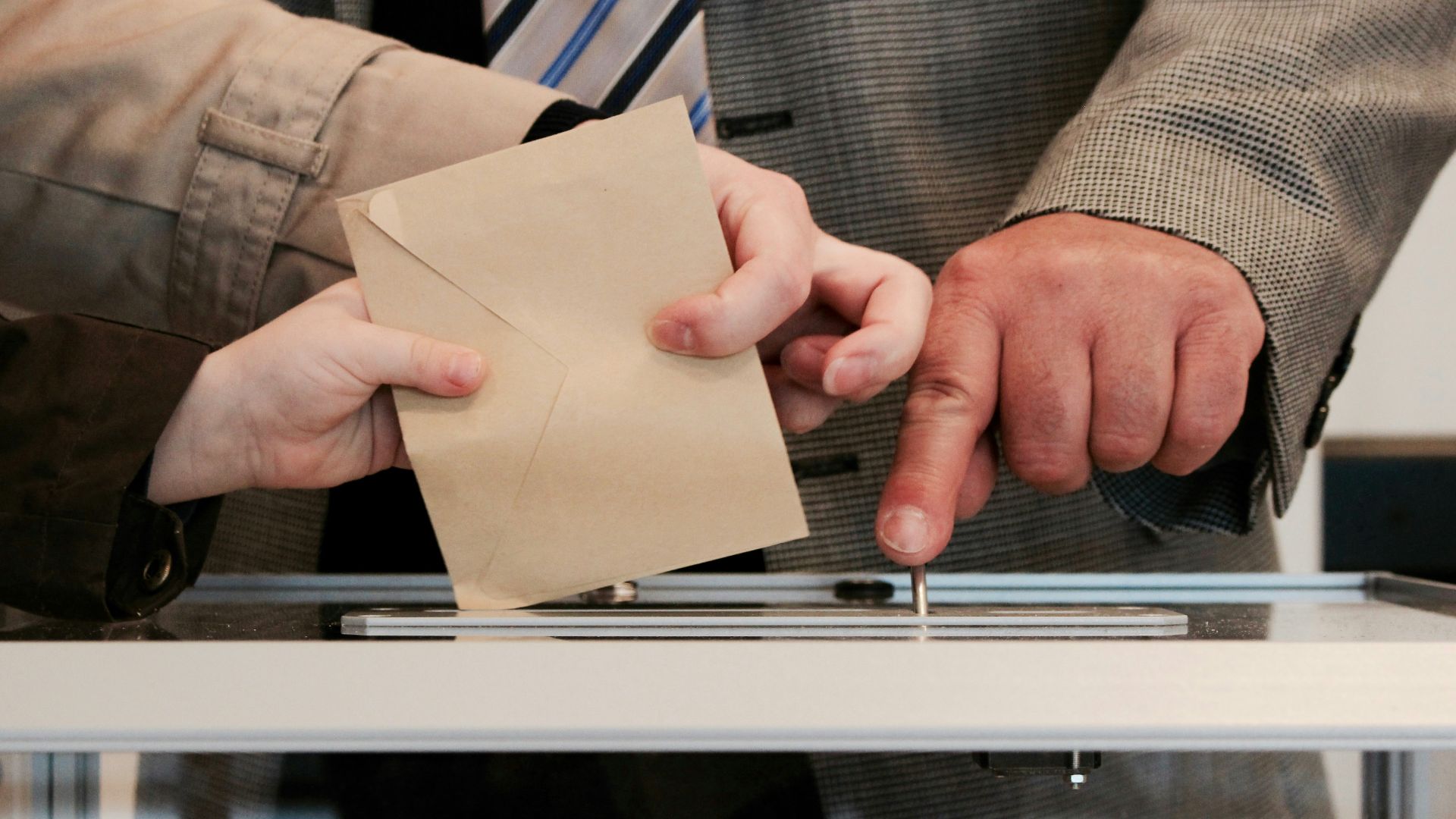 15. Le dimanche avant une élection