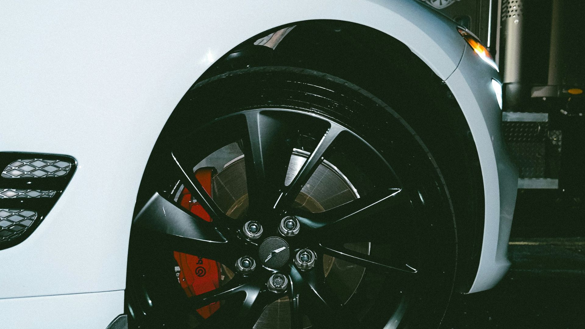7. Genesis G70