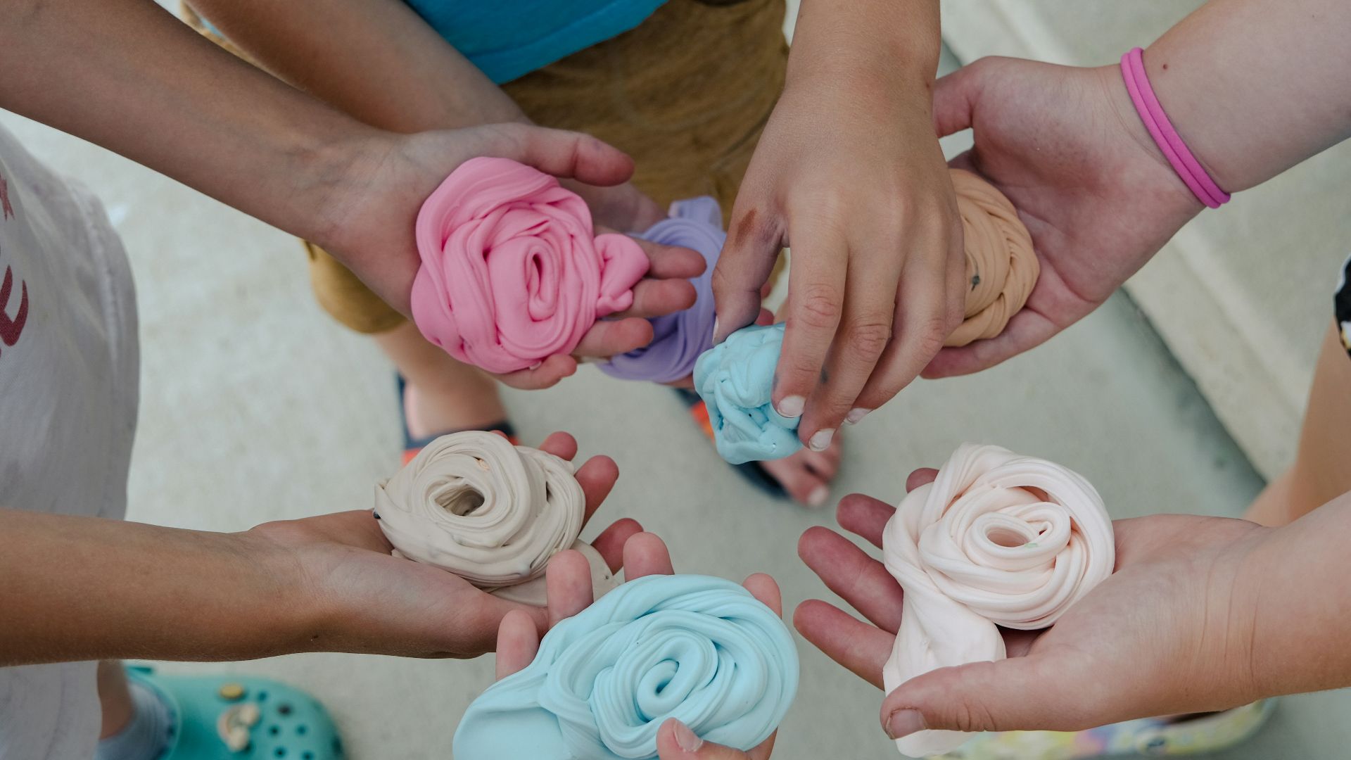 7. Slime et pâte à modeler