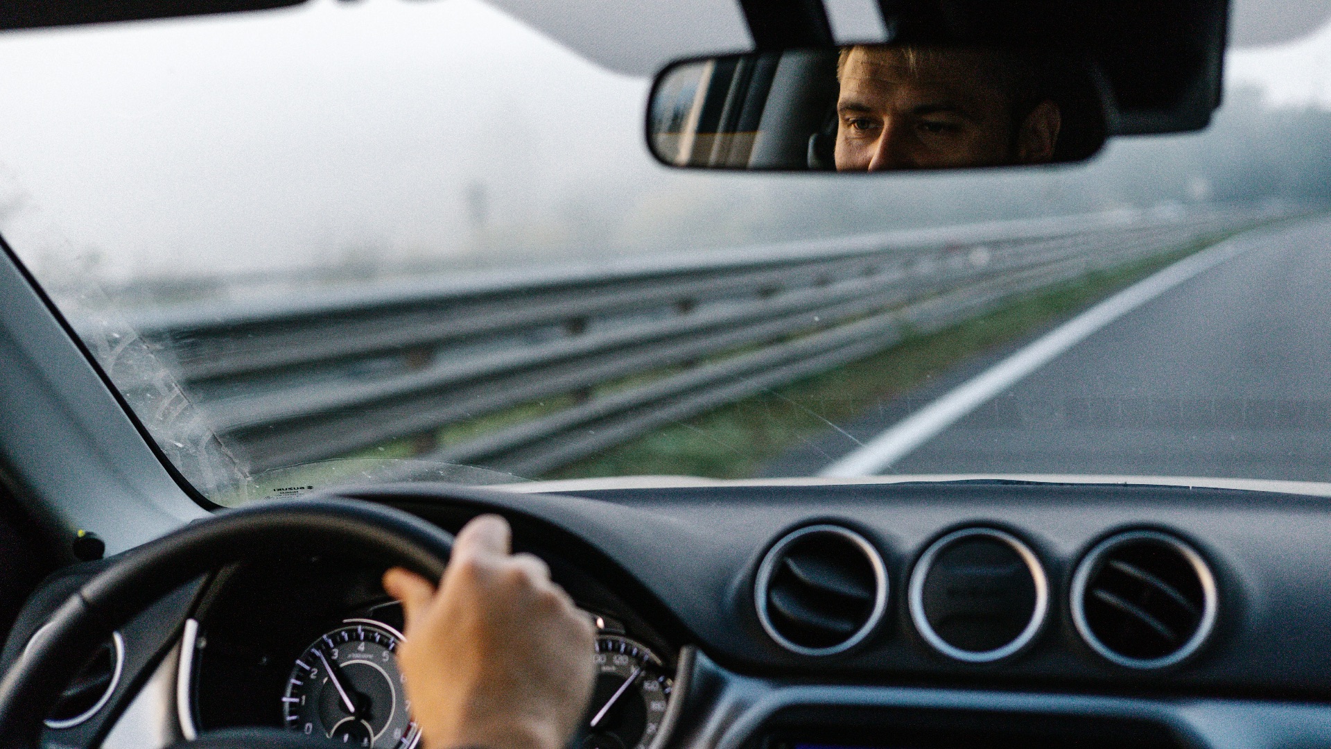 10 avantages que vous offre la conduite automobile et que les transports en commun ne vous offriront jamais &amp; 10 avantages des transports en commun