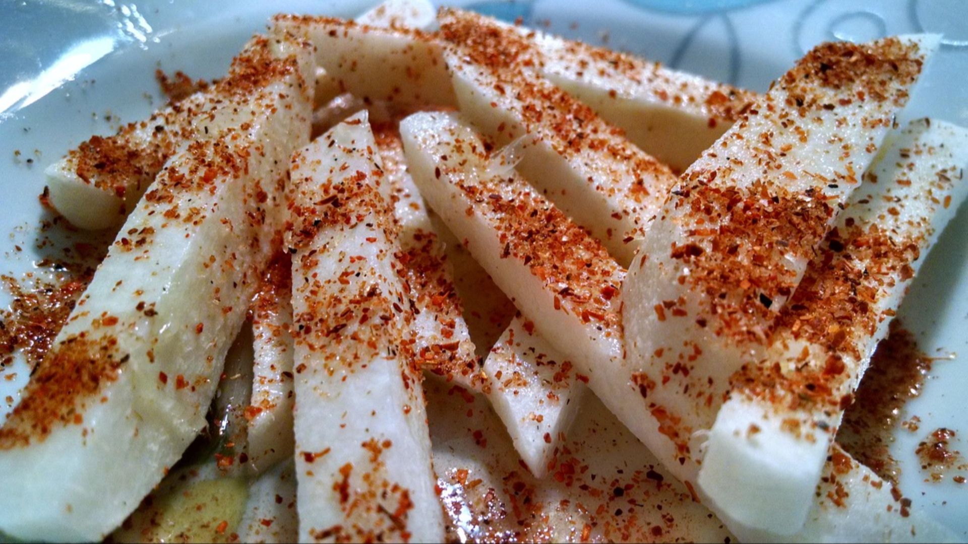 18. Bâtonnets de jicama avec poudre de chili