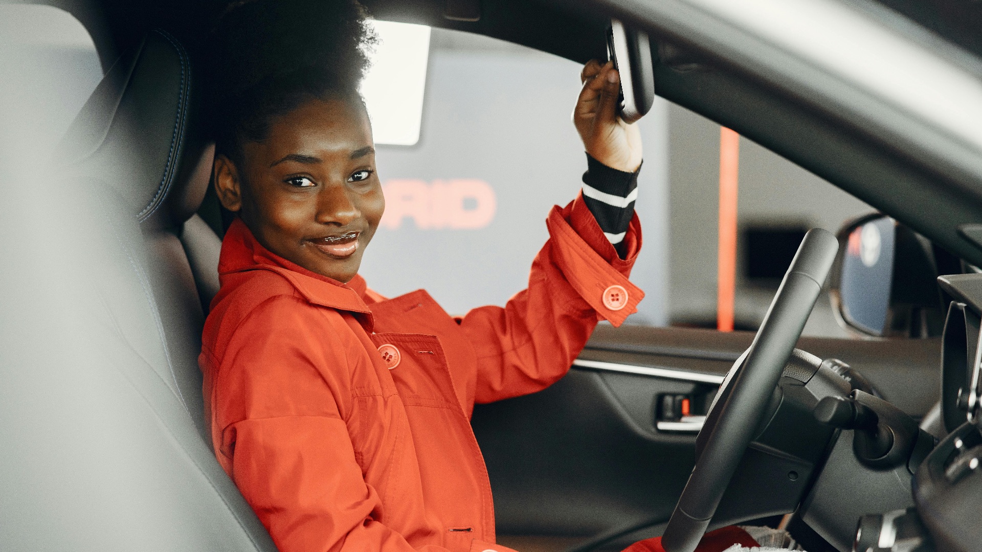 10 signes indiquant que votre adolescent est prêt à avoir sa première voiture et 10 signes indiquant qu’il ne l’est pas
