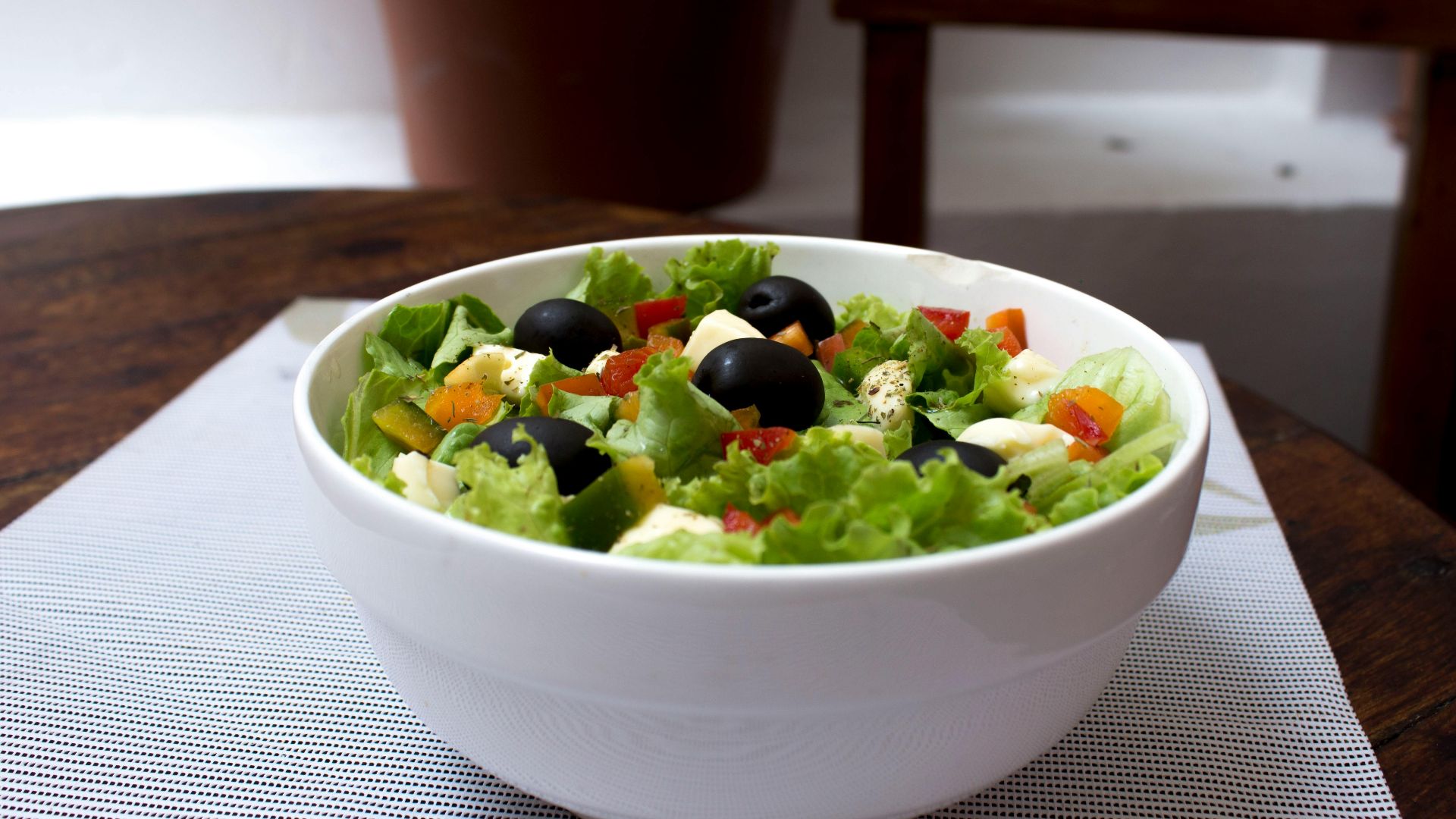 9. Salade avec un petit sachet de vinaigrette