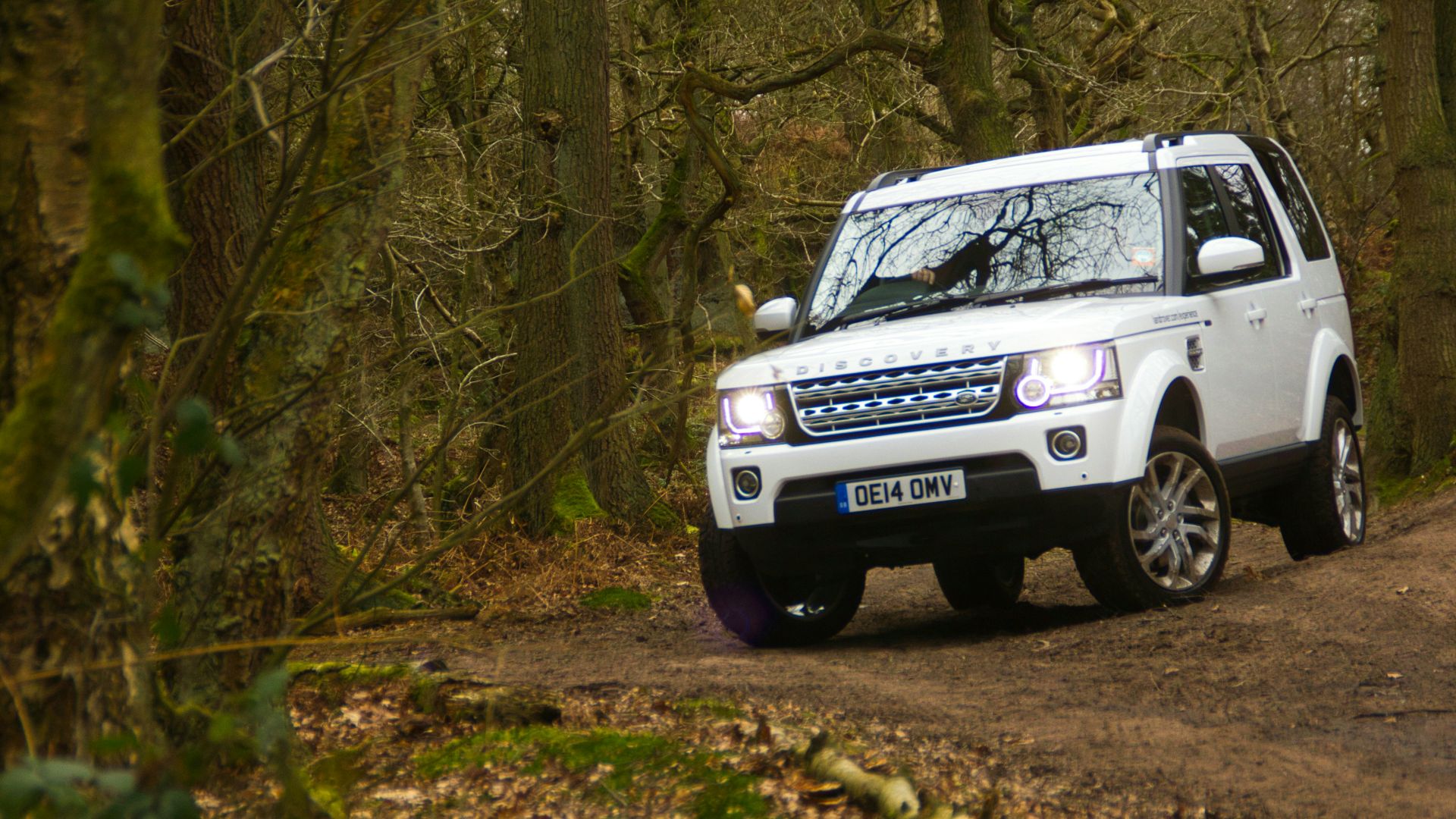 2. Land Rover Discovery