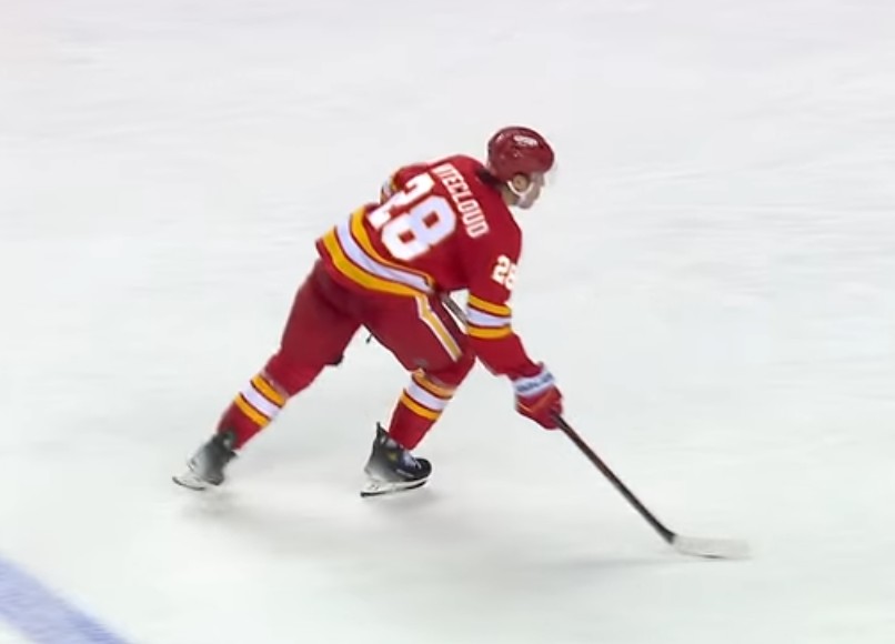 Zach Whitecloud: a much better alternative than Rasmus Ristolainen