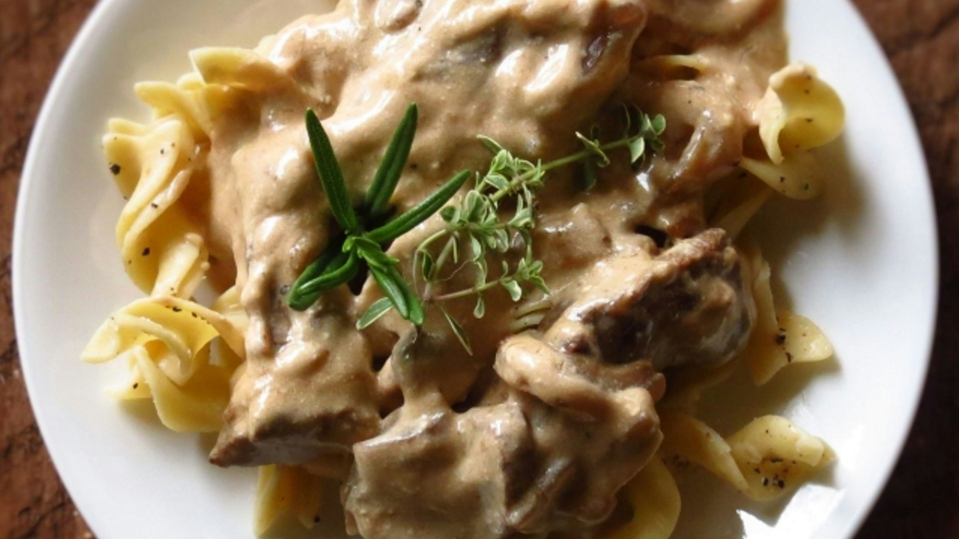 1. Bœuf Stroganoff classique
