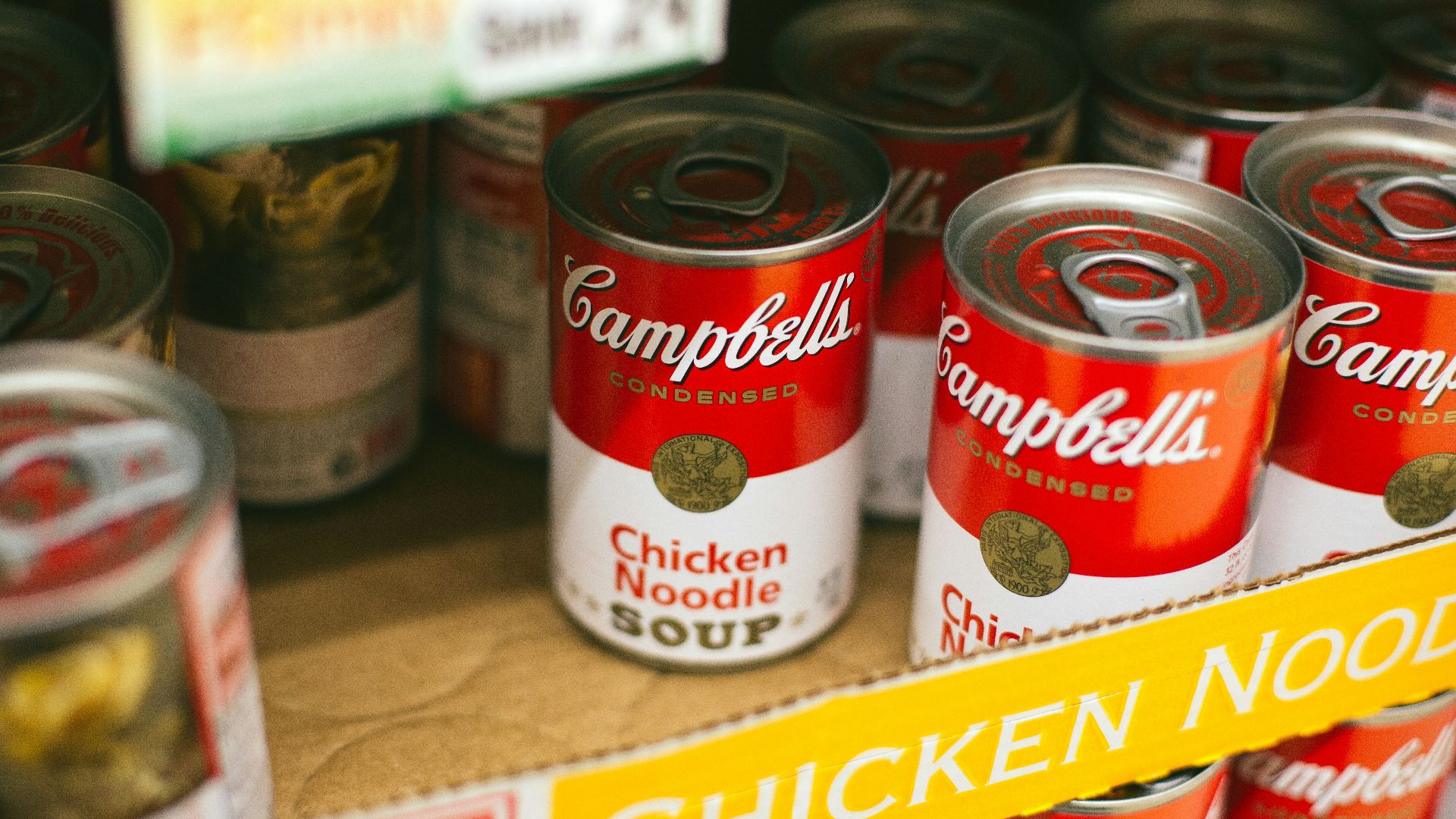 7. Ignorer les aliments de base en conserve