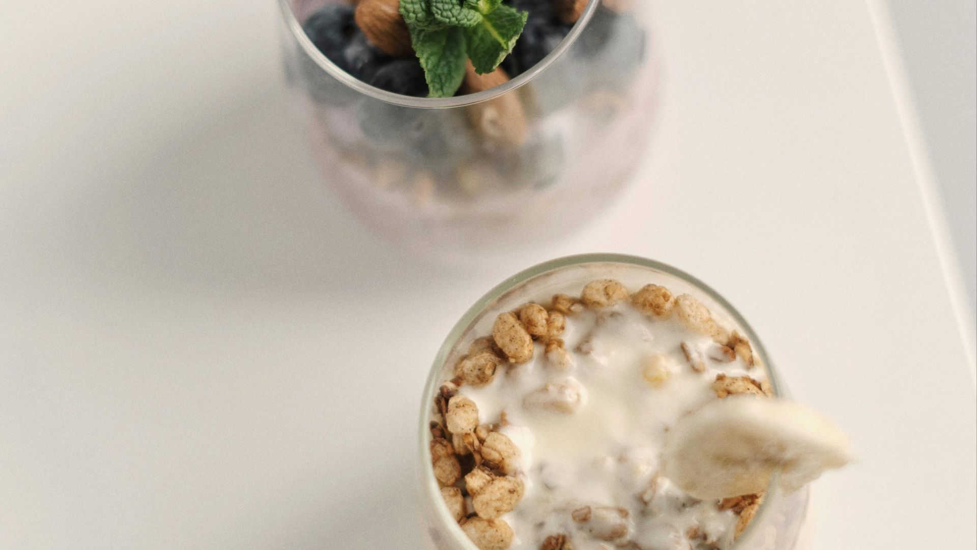 7. Yaourt avec granola et fruits
