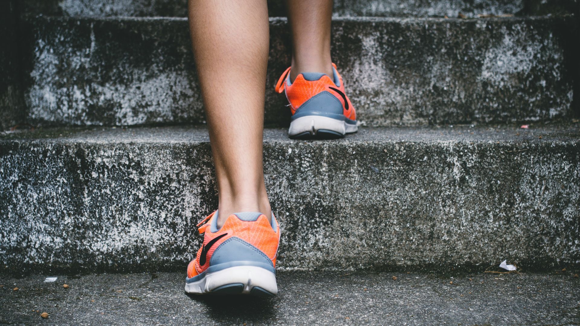 15. Appareil de musculation à paliers