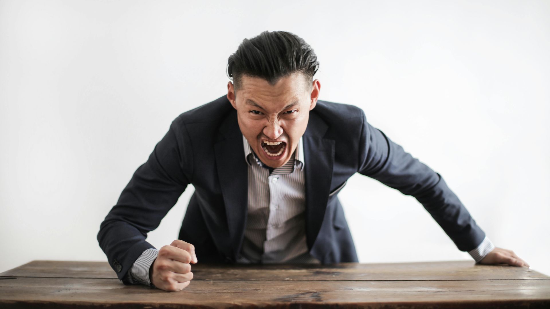 Faut-il disparaître sans donner de nouvelles ? 10 situations où c’est acceptable et 10 situations où ça ne l’est pas