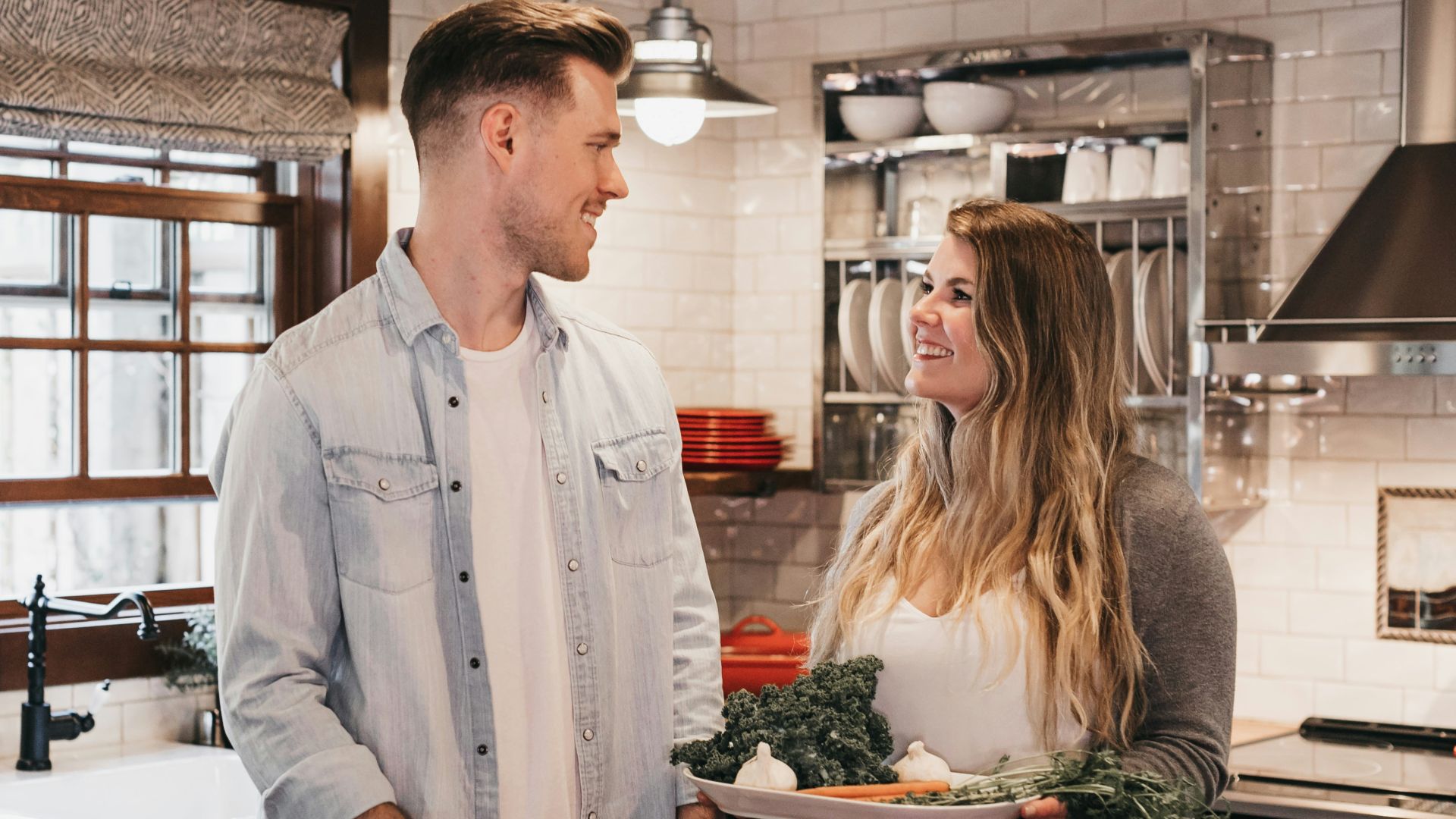 8. Il compare vos habitudes aux siennes