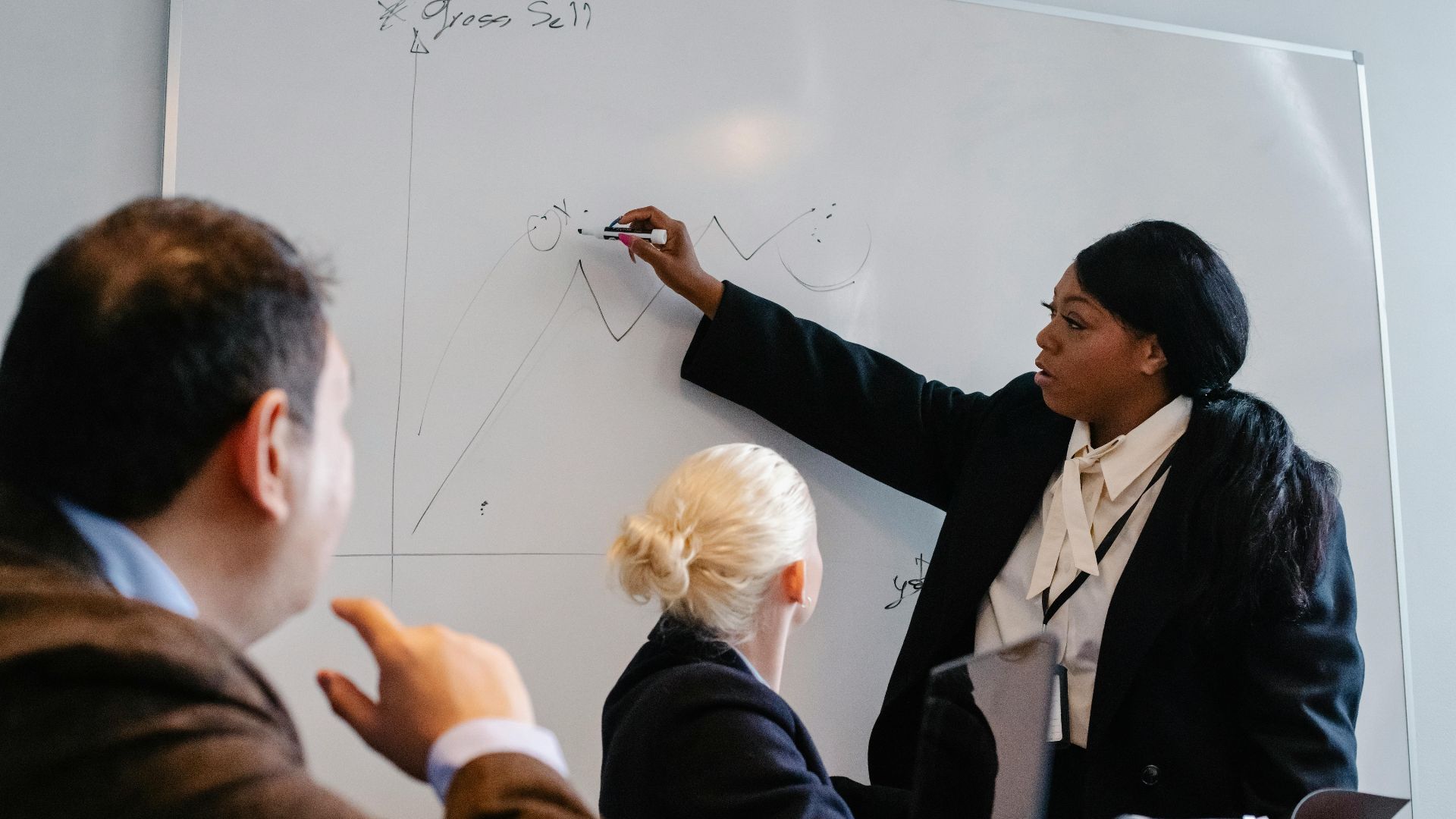 20 compétences professionnelles dans lesquelles les femmes ont tendance à être meilleures que les hommes, selon les statistiques