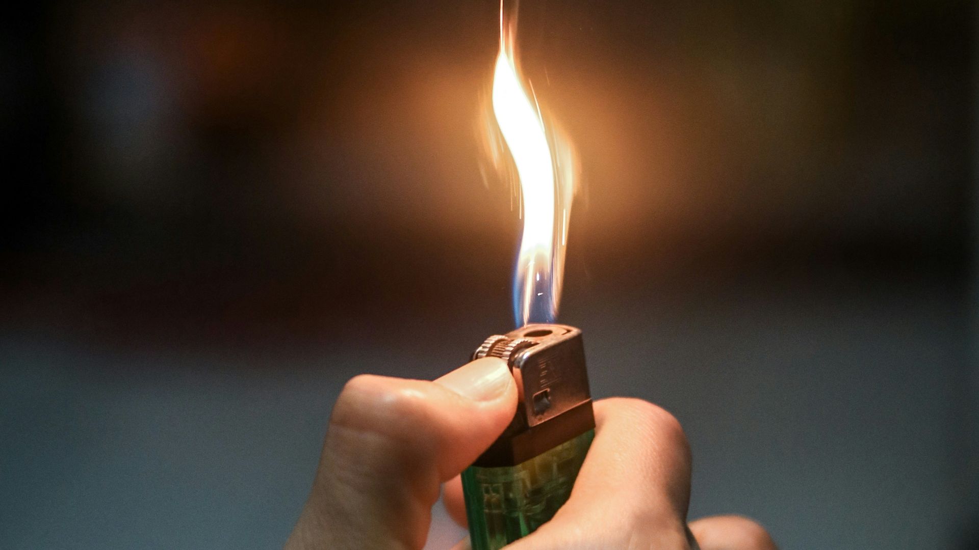 14. Utiliser un briquet pour tout
