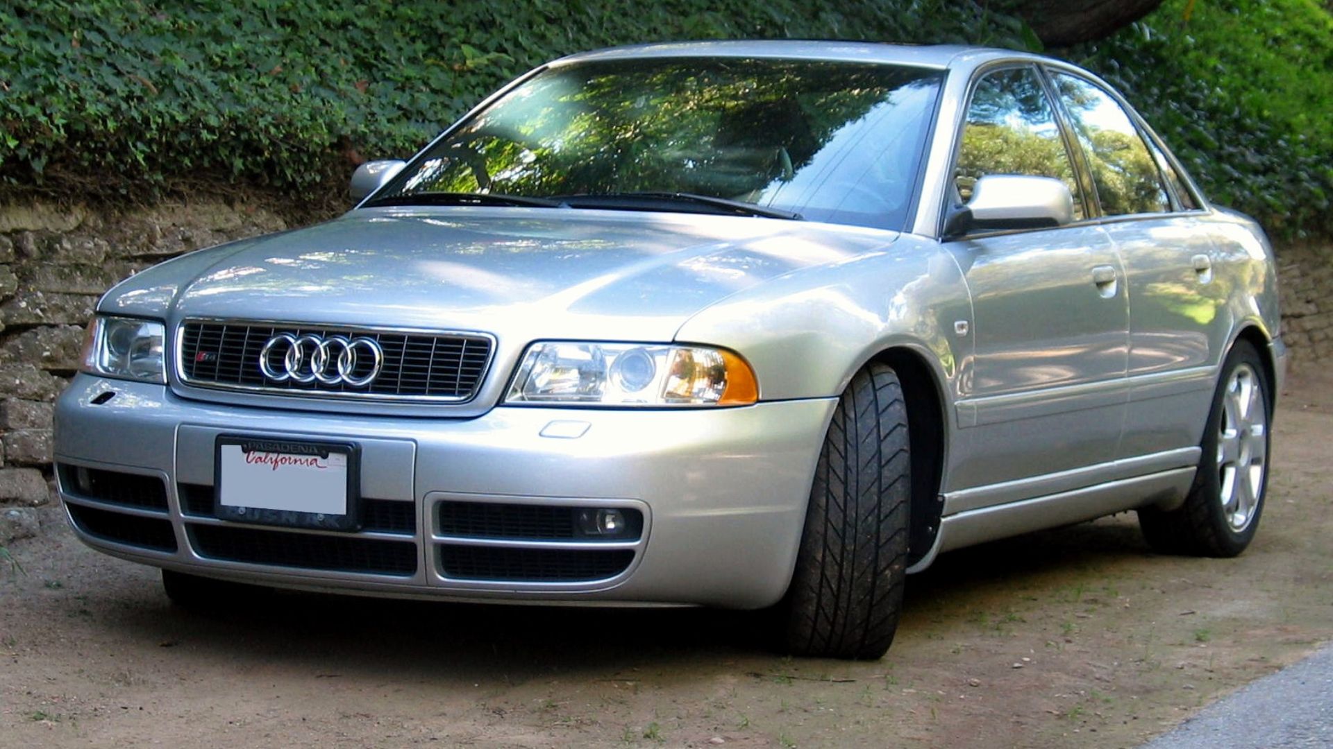 5. Ancienne S4 (B6/B7) avec moteur V8 4,2 litres