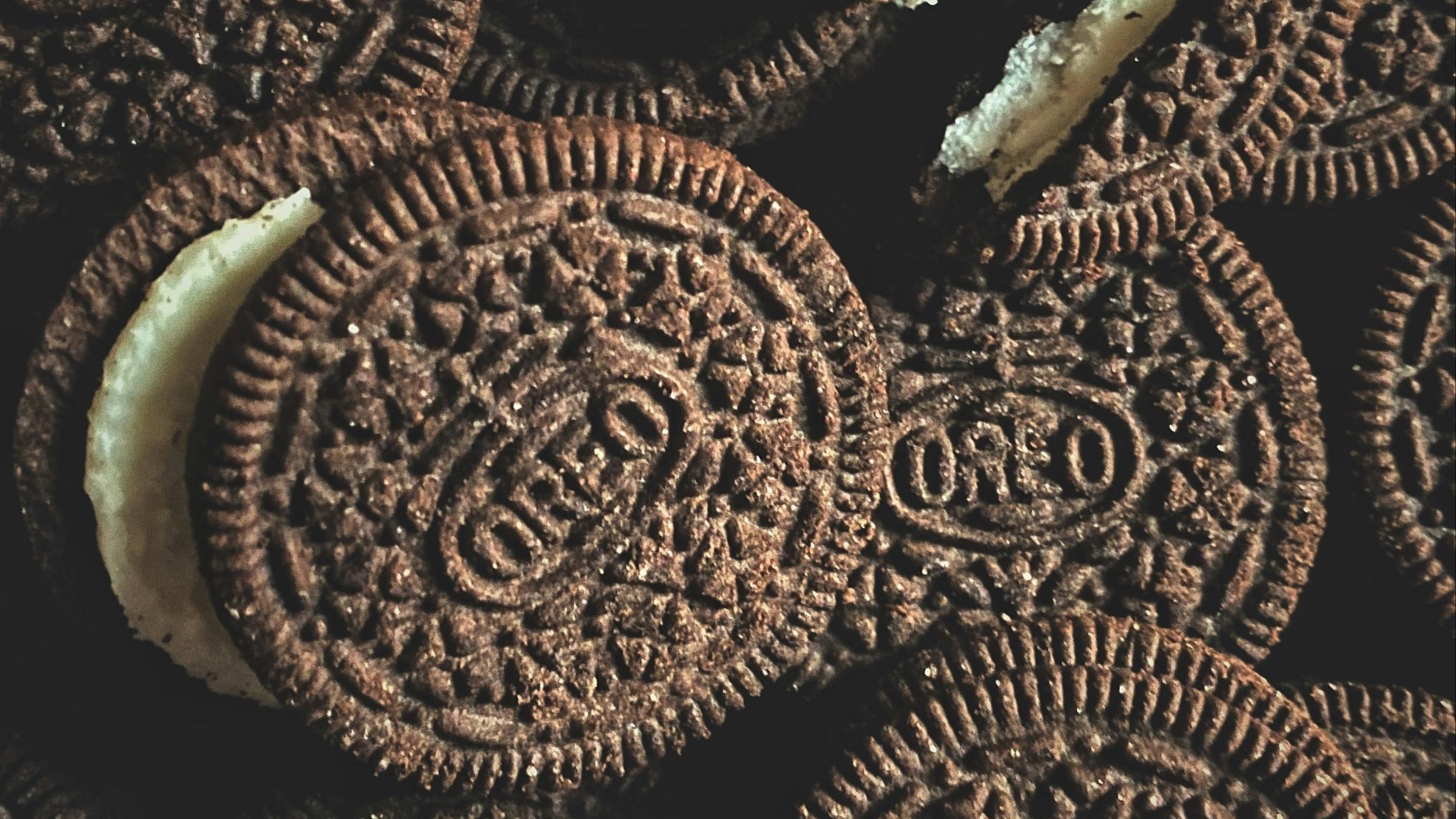 8. Biscuits Oreo