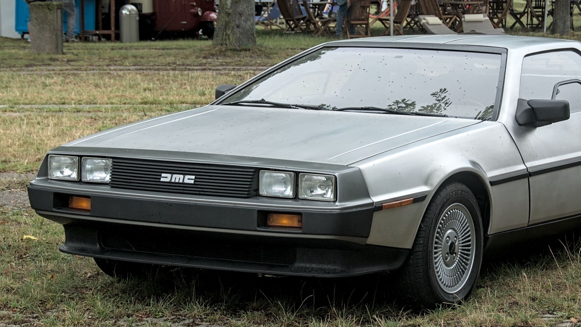 9. DMC DeLorean