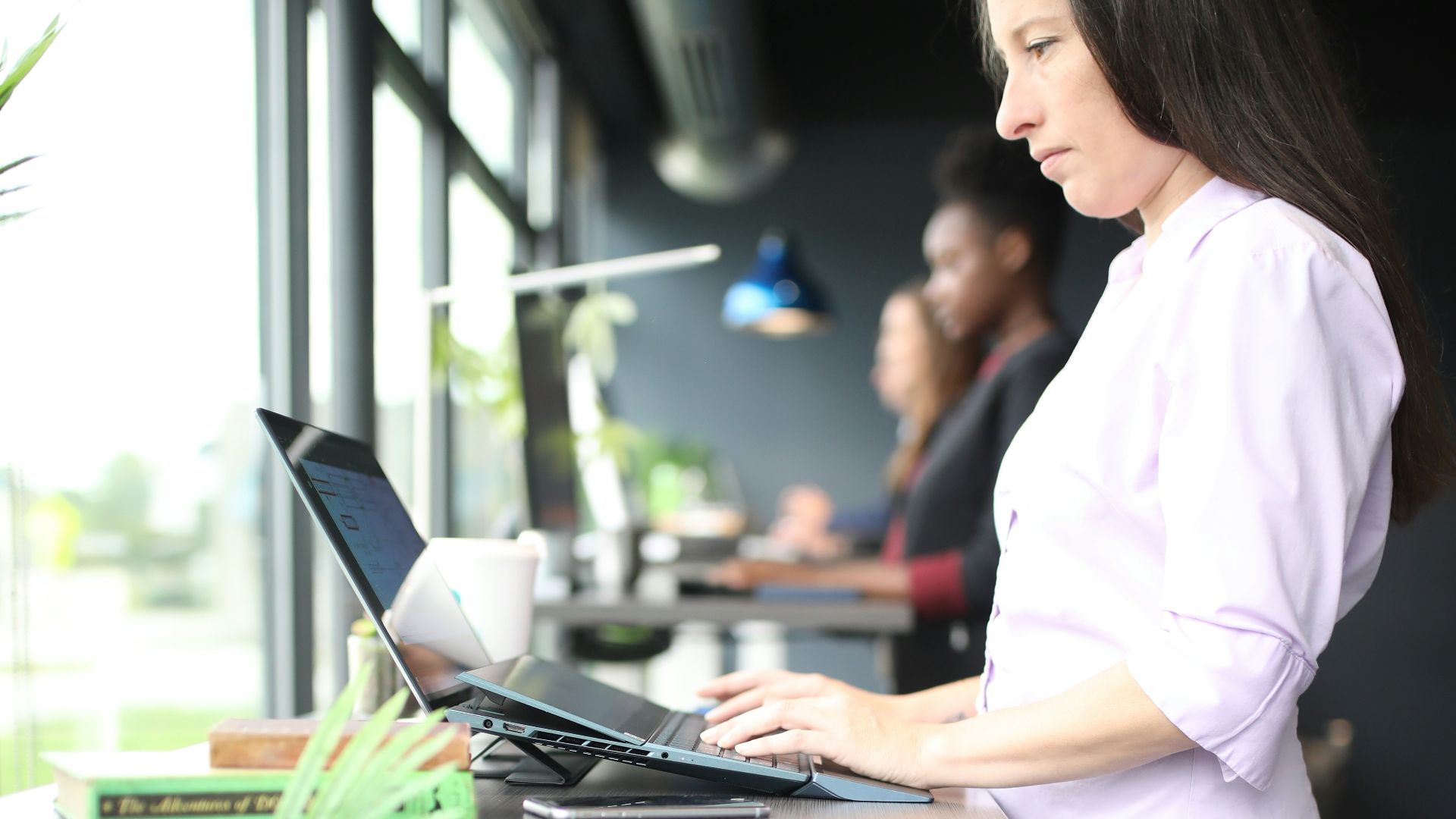 1. La salade de bureau avec un couvercle hermétique