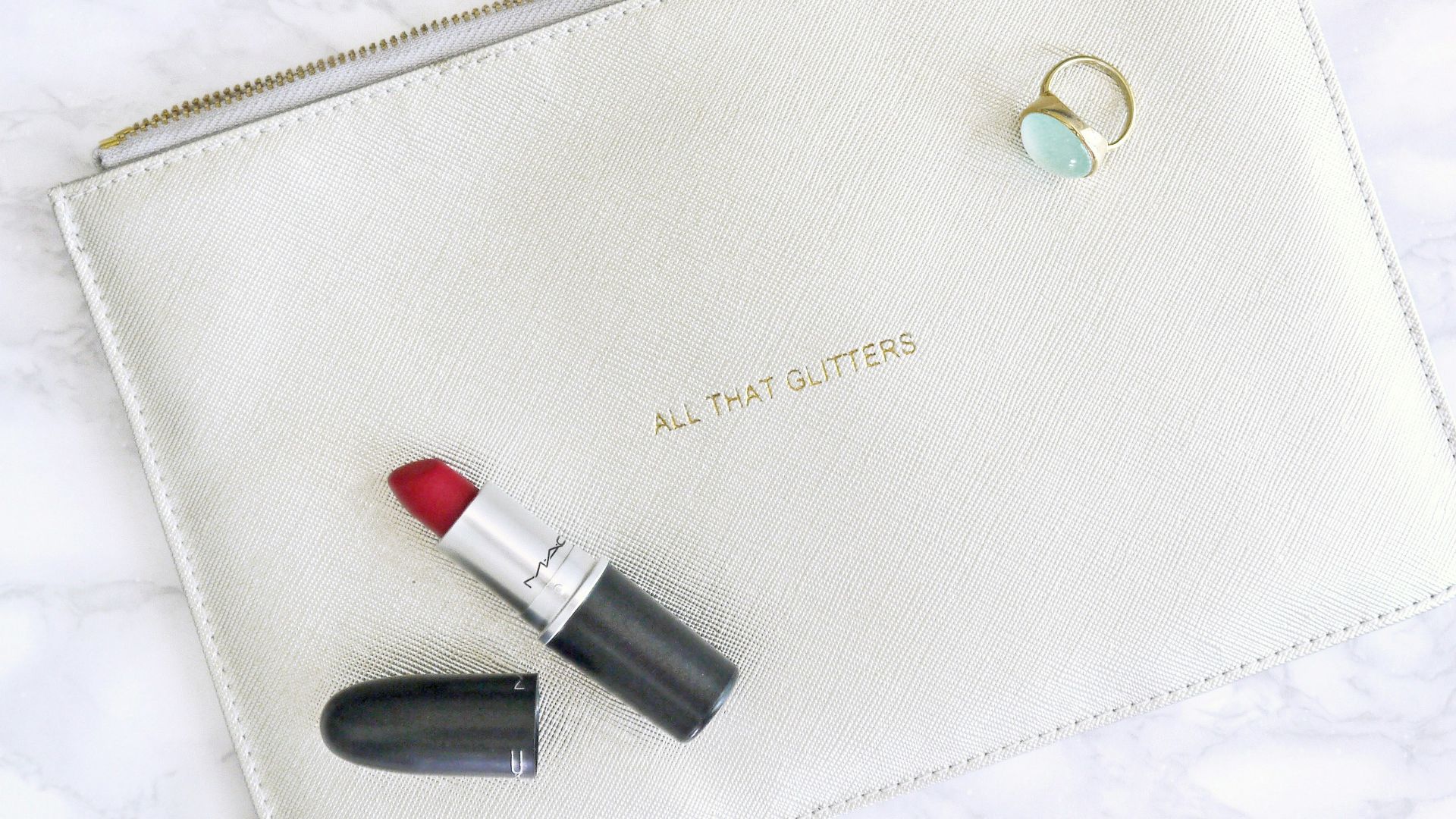 8. Une petite pochette