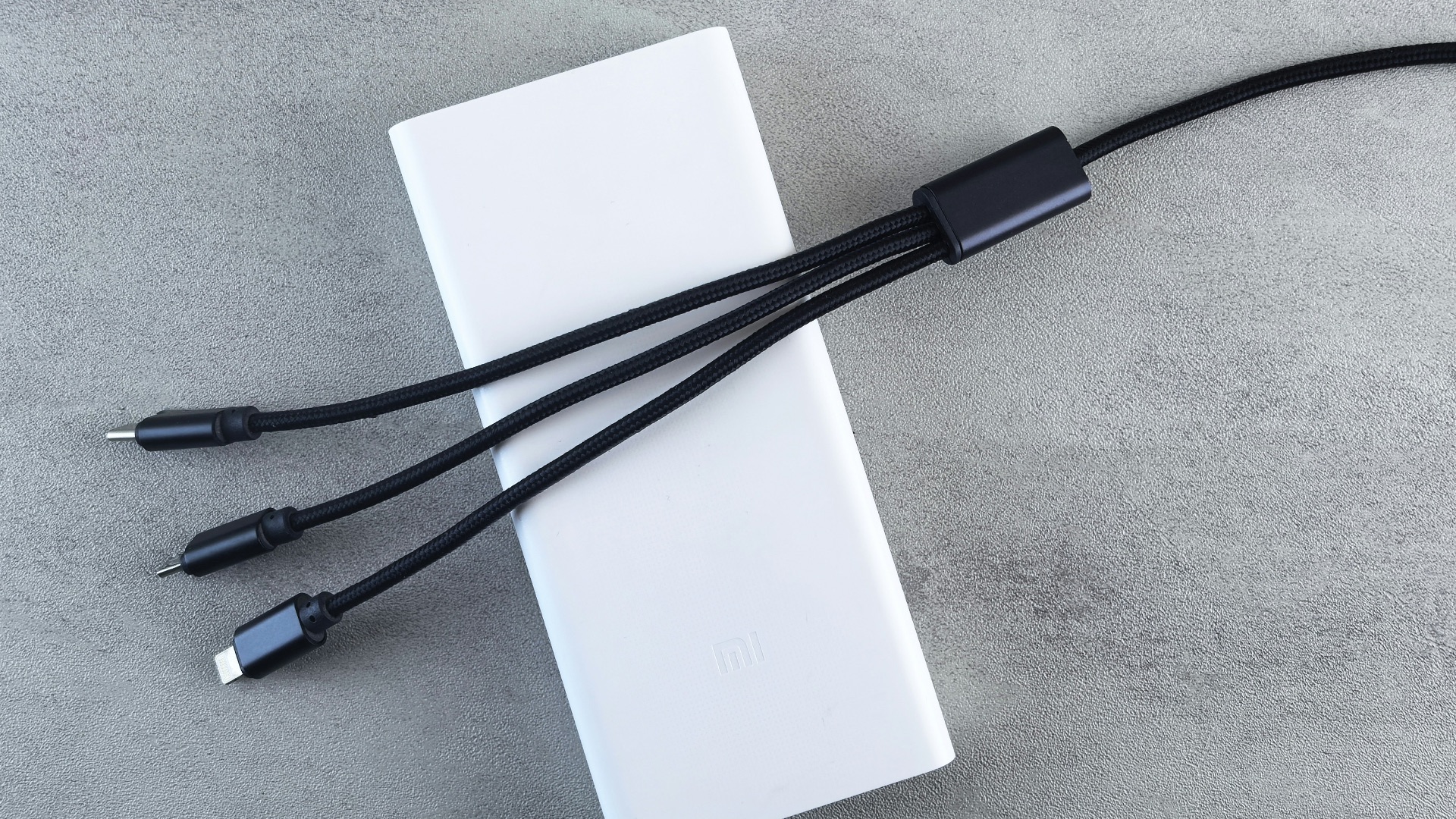 18. Câbles de recharge supplémentaires