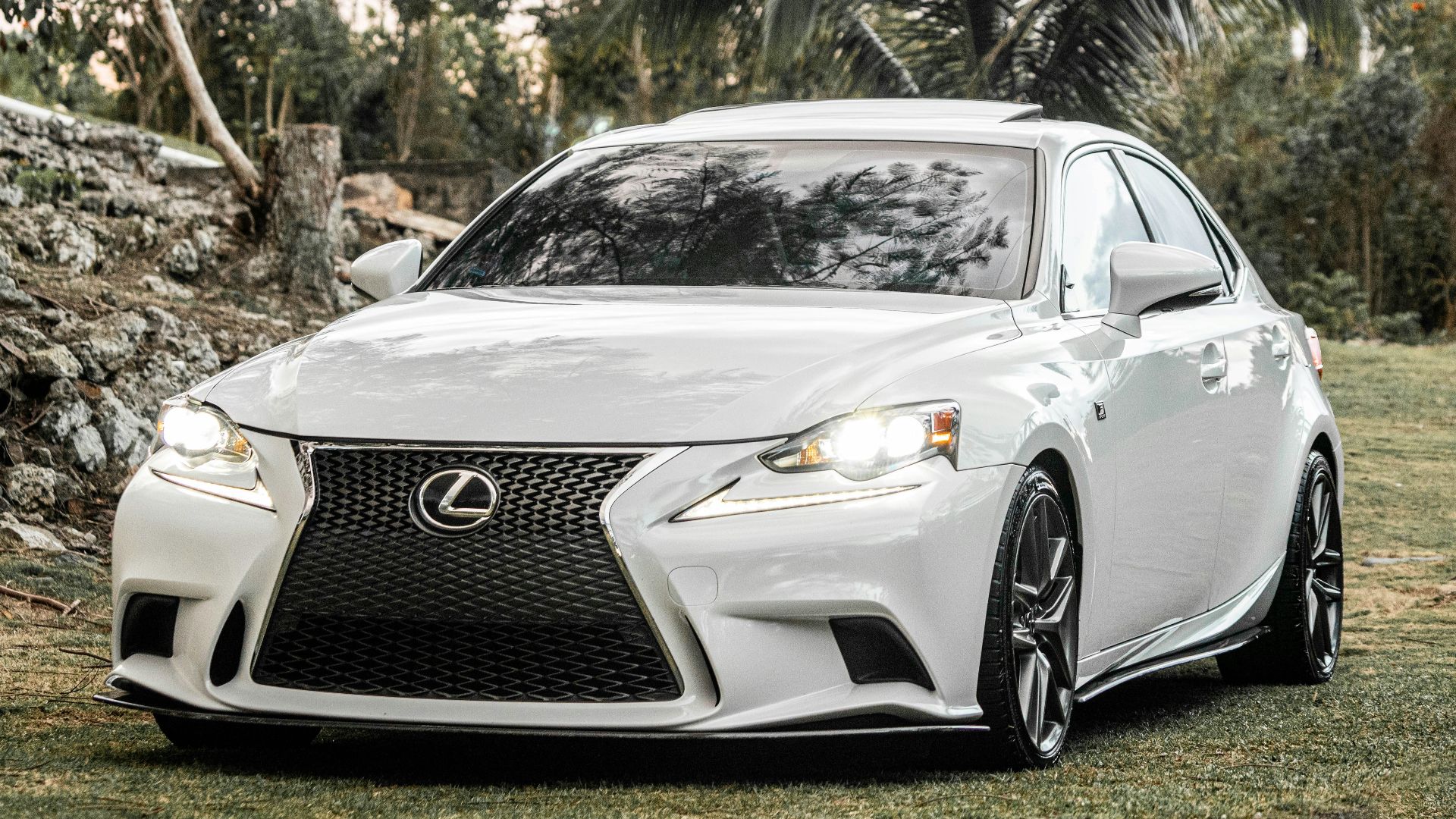 17. La berline de luxe compacte (Lexus IS)
