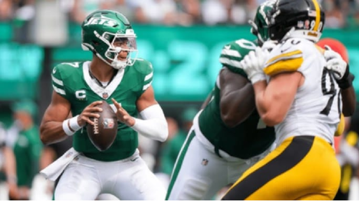 The Chiefs sign a quarterback