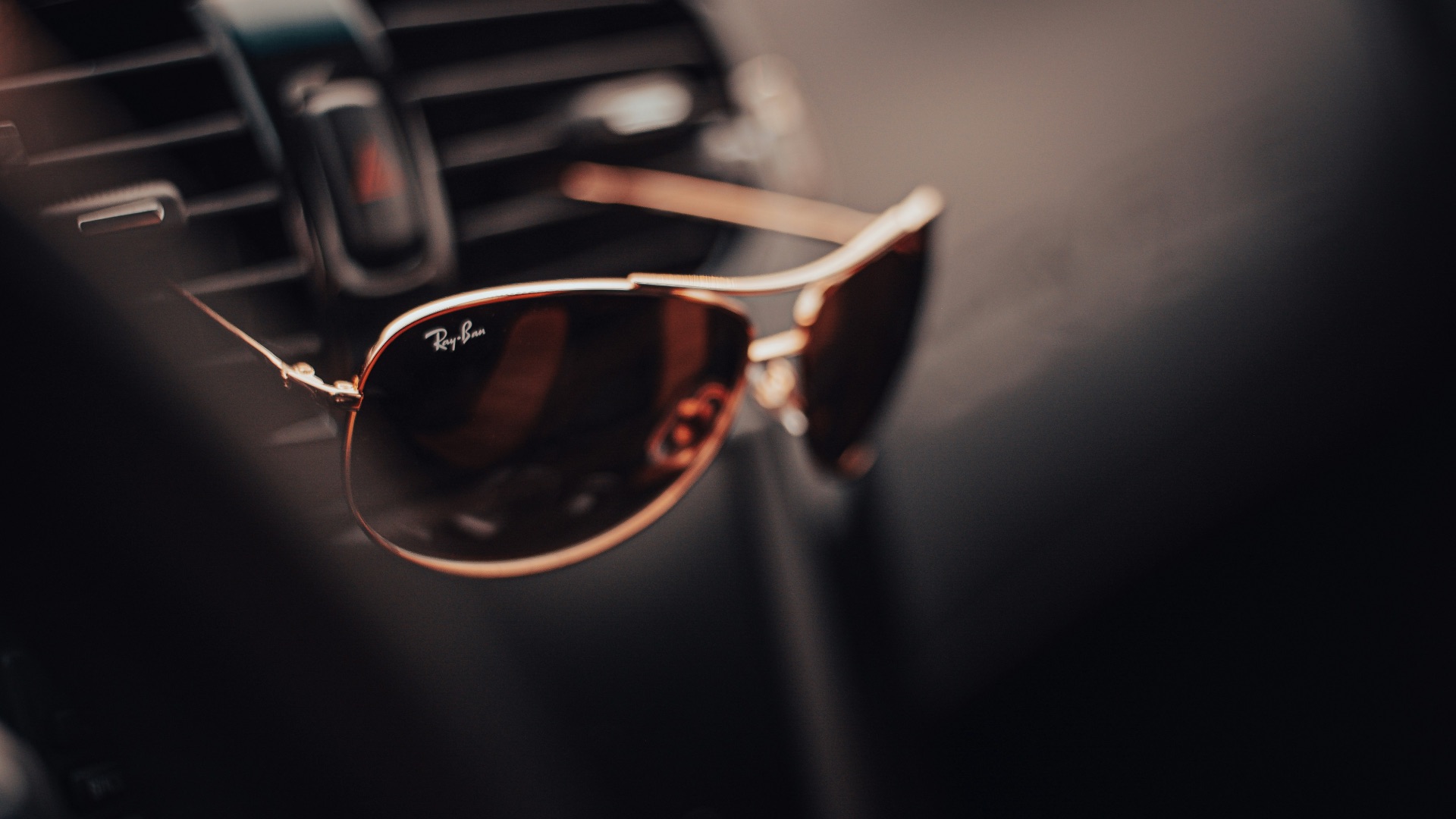 3. Les laisser dans une voiture surchauffée